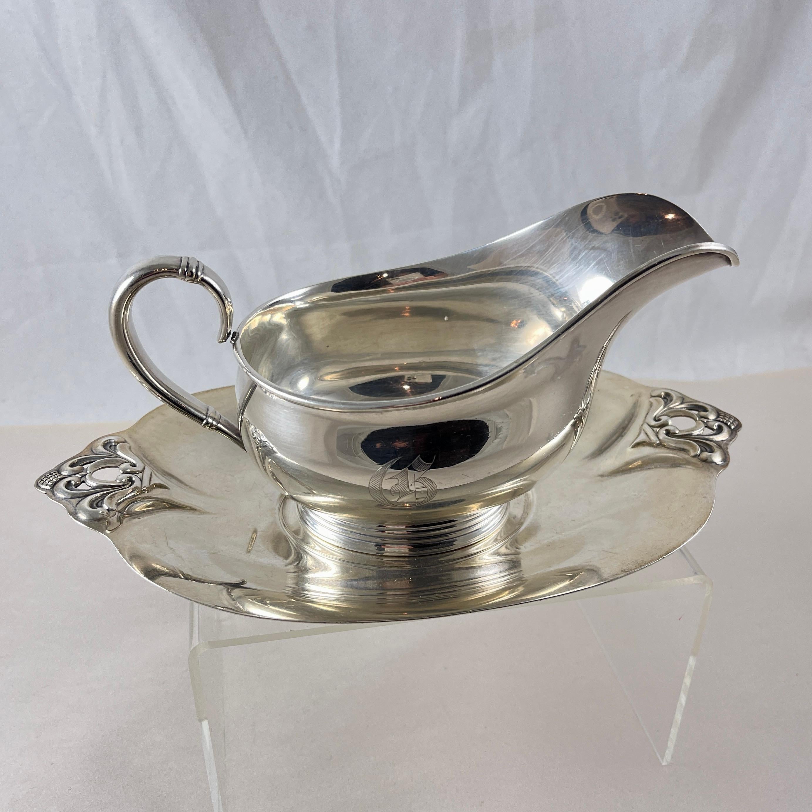 Américain International Royal Danish Sterling Silver Gravy Boat on Stand en vente