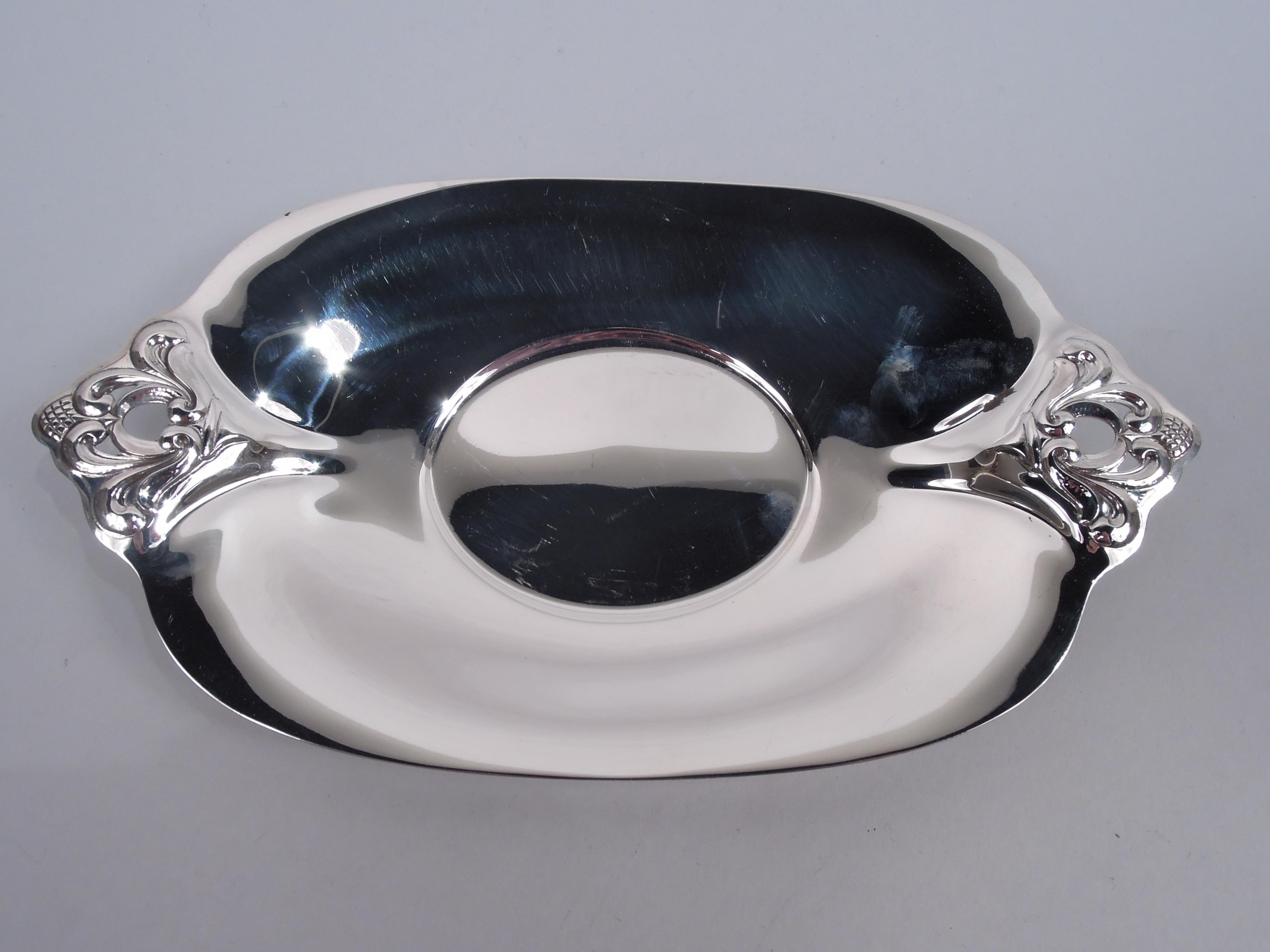International Royal Danish Sterling Silver Sauce Bowl on Stand For Sale 3