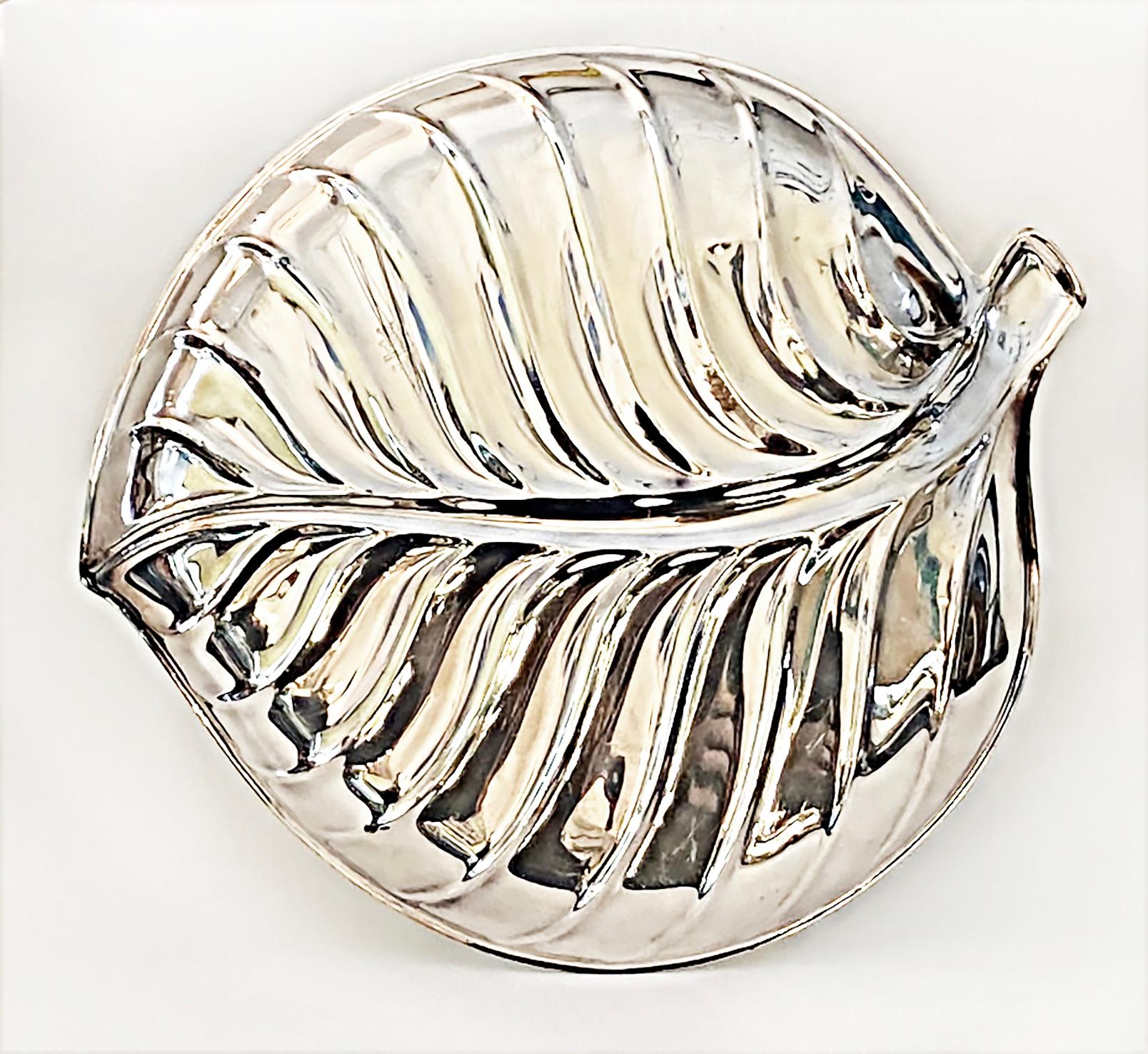 American International Silver Leaf Plated Serving Tray, Mid-Late 20th Century, #8199 For Sale