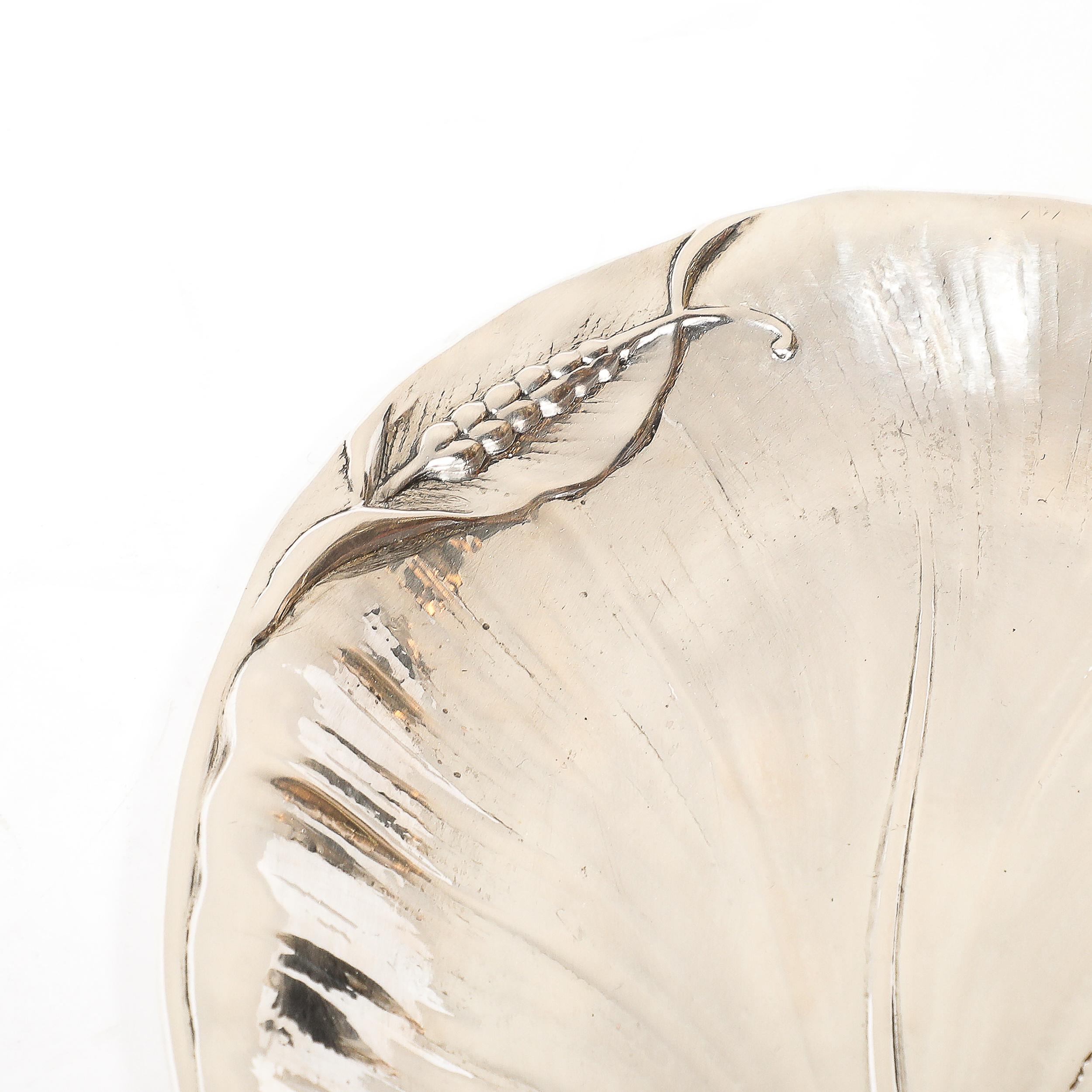 International Sterling Silver H251 Repousse Lily Serving Tray For Sale 7