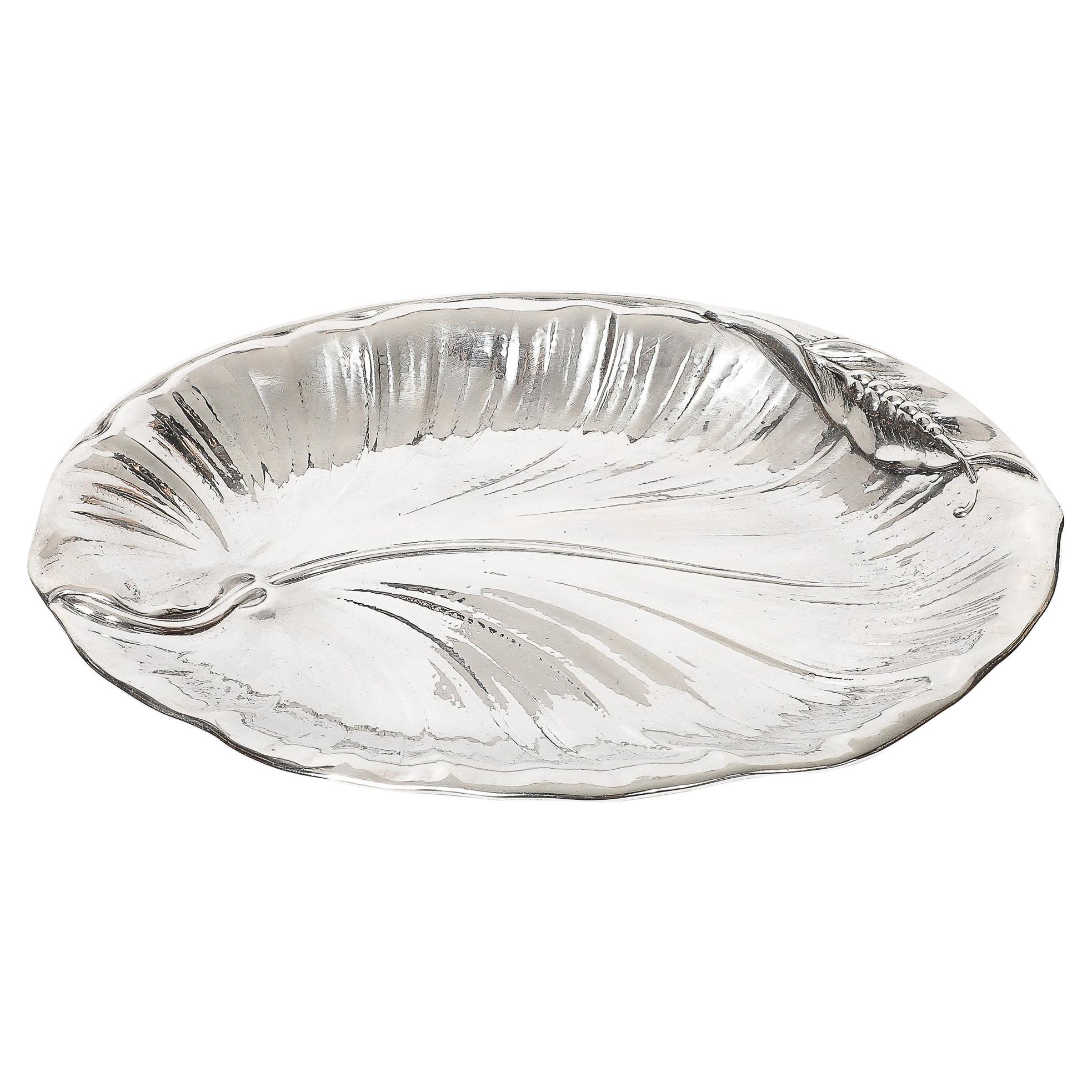 International Sterling Silver H251 Bandeja para servir con forma de lirio repulido