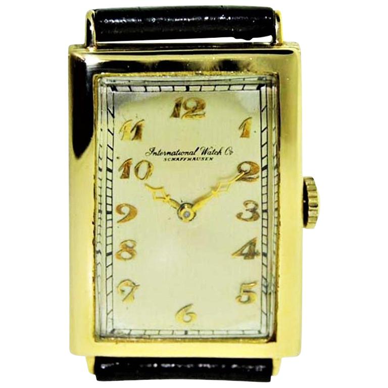 Le Baron Oversized Quartz Watch with Original Bracelet circa 1970's For Sale at 1stDibs le