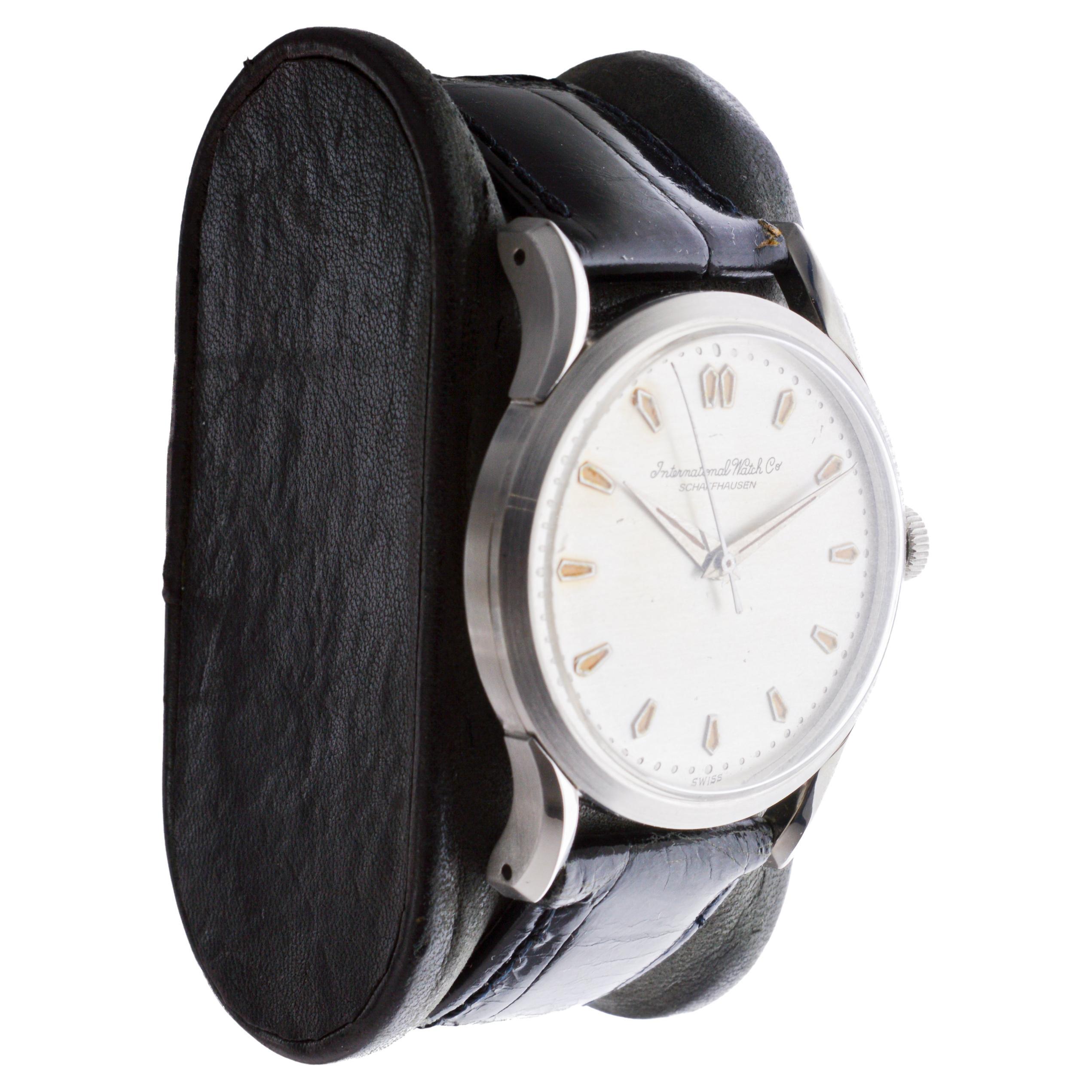 FACTORY / HOUSE: I.W.C. / Schaffhausen 
STYLE / REFERENCE: Round 
METAL / MATERIAL: Stainless Steel 
CIRCA / YEAR: 1940's
DIMENSIONS / SIZE: Length 44mm x Diameter 35mm
MOVEMENT / CALIBER: Automatic Winding / 21 Jewels 
DIAL / HANDS: Silvered Dial