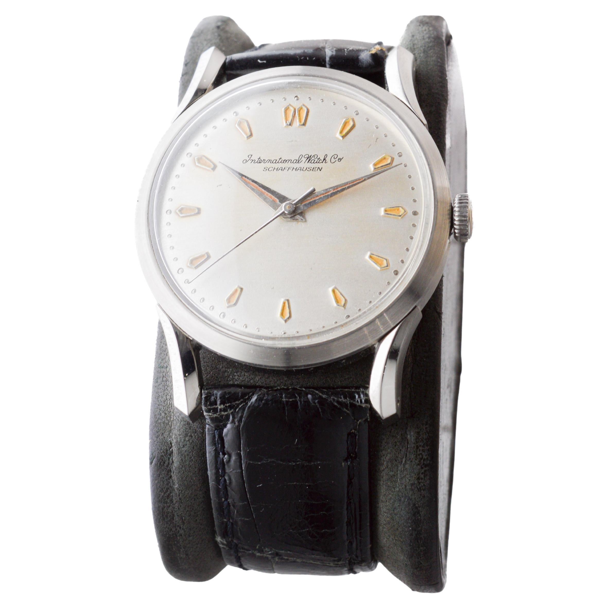 International Watch Co. Stainless Steel Automatic circa, 1940's In Excellent Condition For Sale In Long Beach, CA