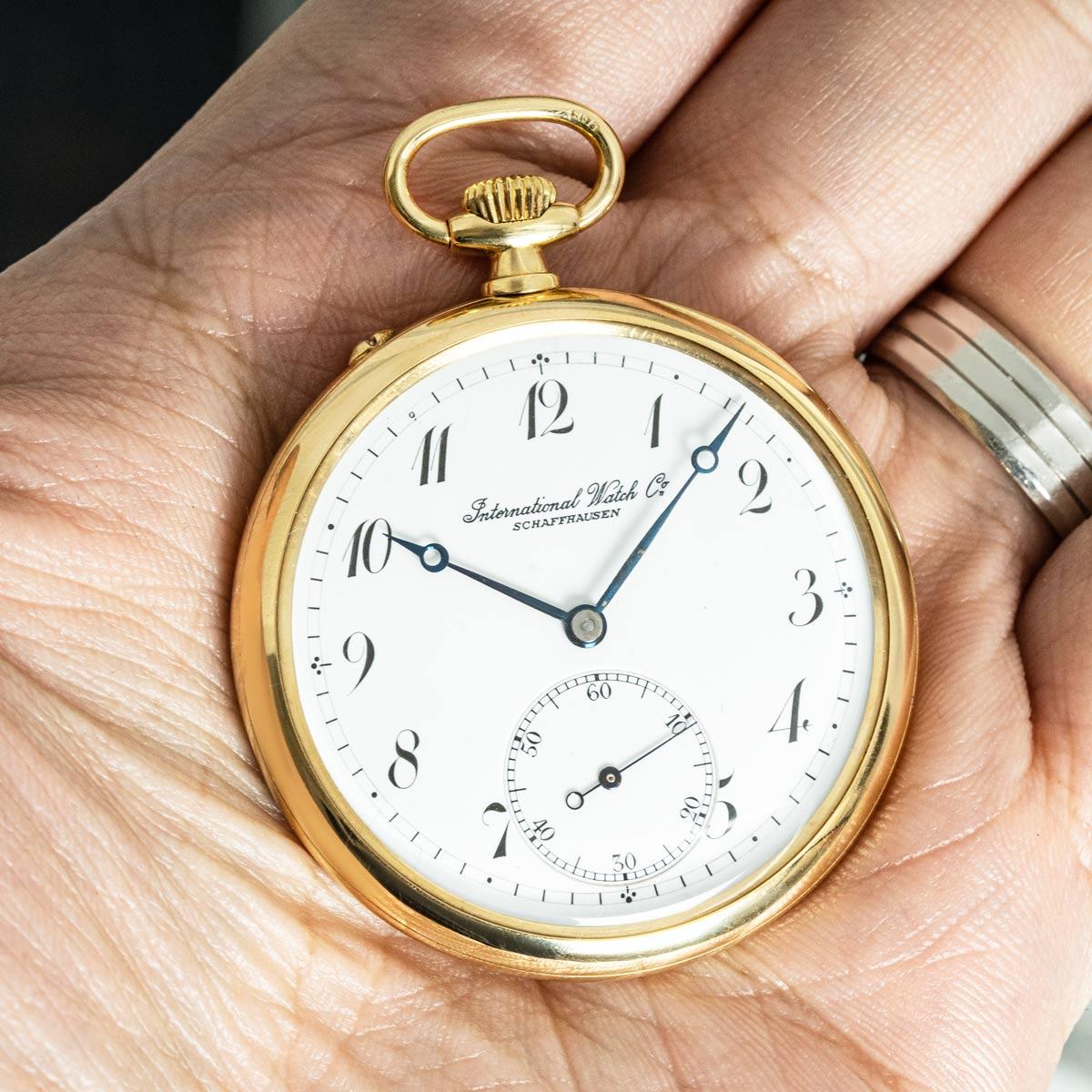 Reloj de bolsillo dorado de esfera abierta International Watch Company S. 1920 en venta 4