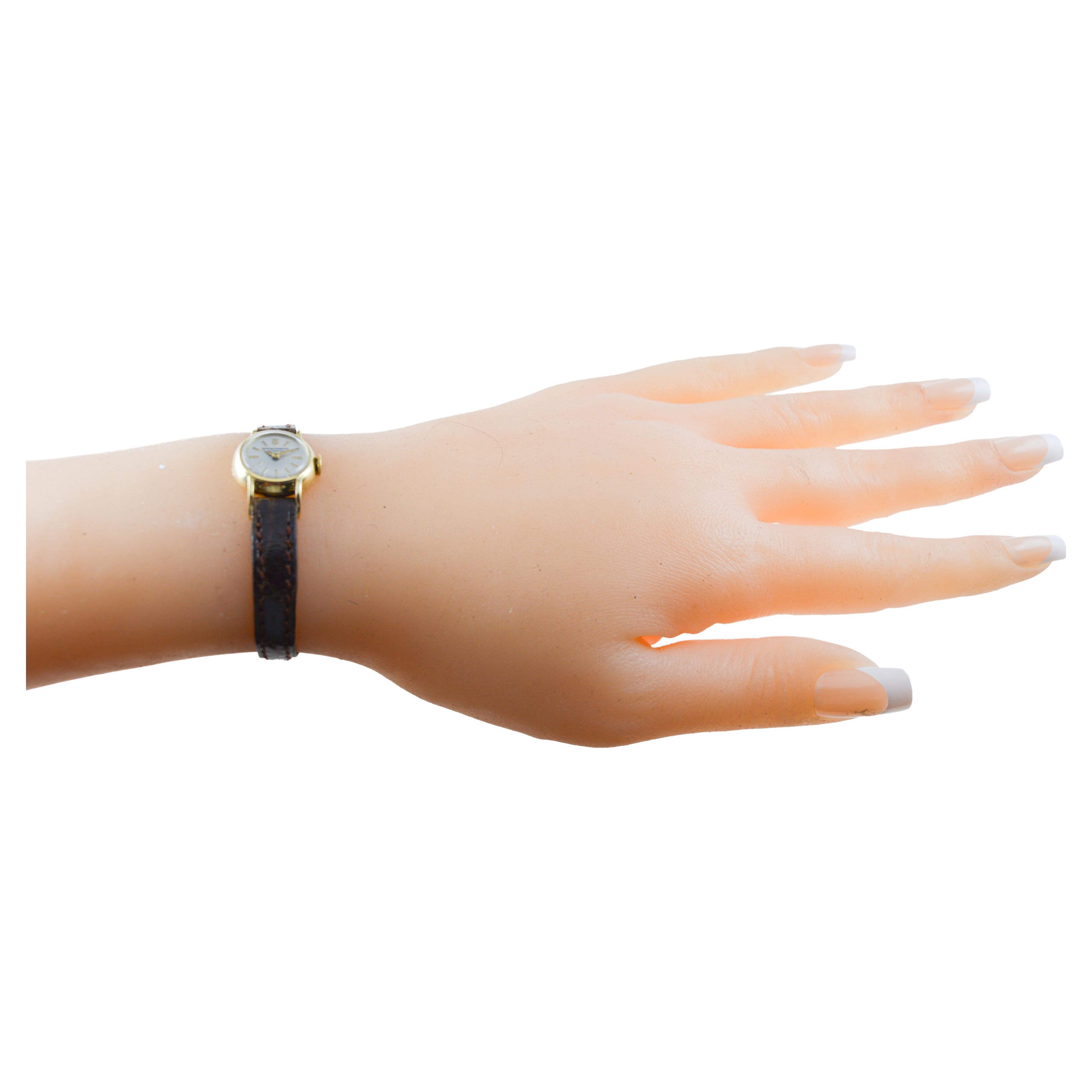 International Watch Company ou IWC Montre pour dames en or massif 18Kt en vente 8