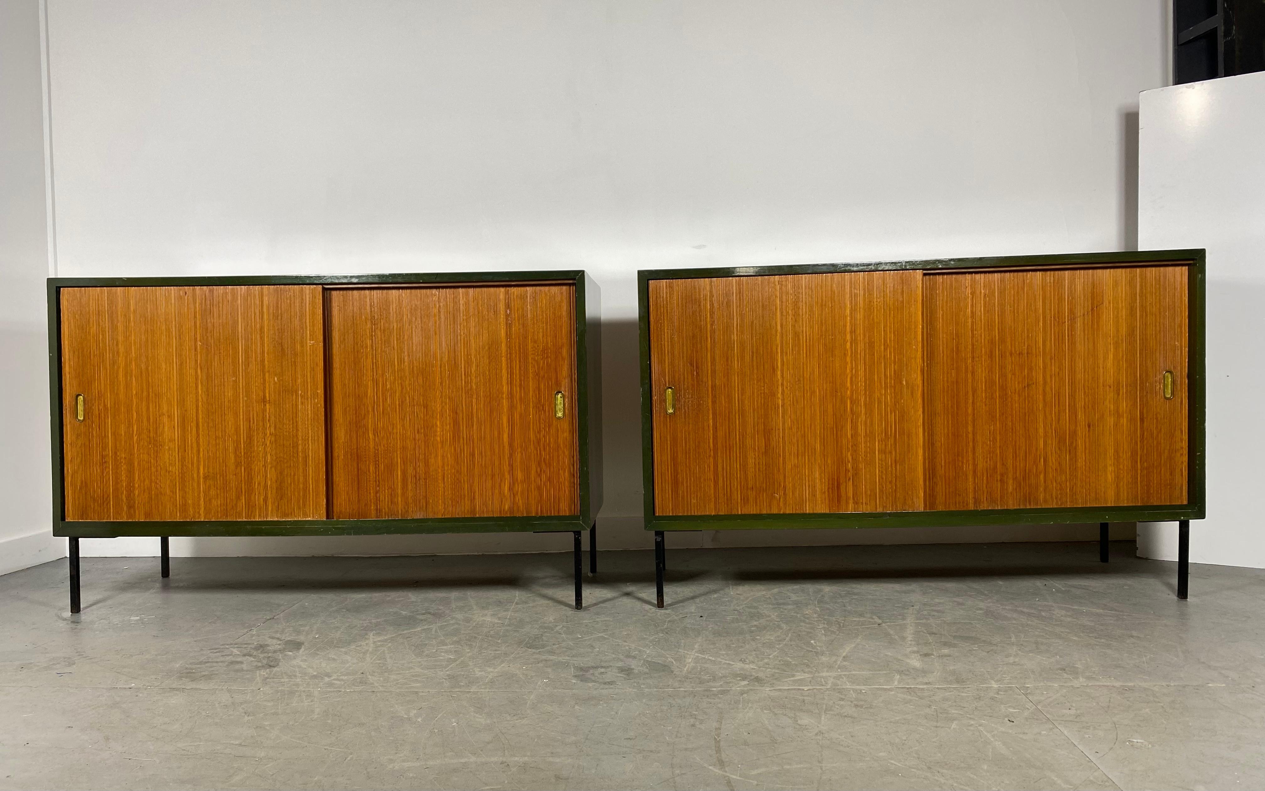 Interplan Unit 'K' Lacquered Sideboard by Robin Day for Hille, 1950s For Sale 2