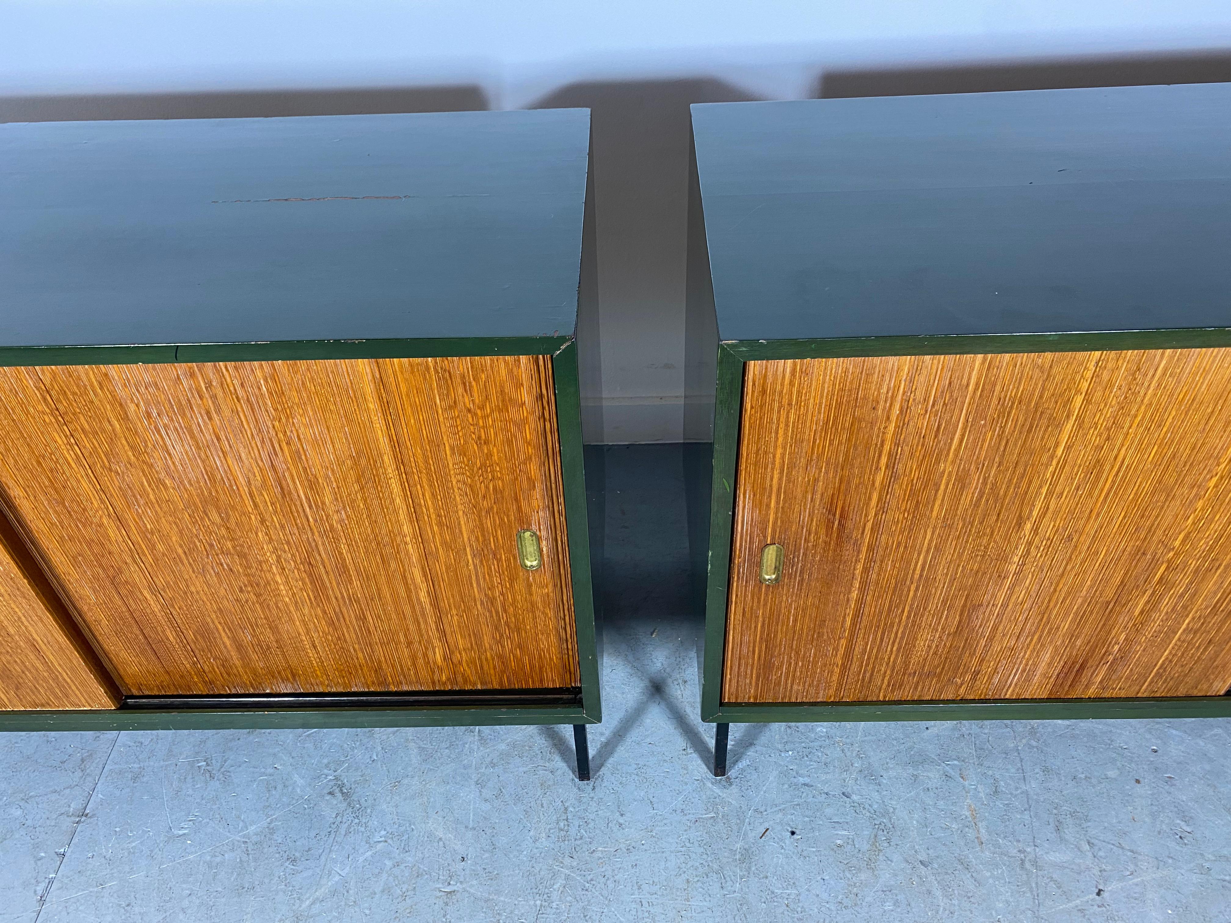 Interplan Unit 'K' Lacquered Sideboard by Robin Day for Hille, 1950s For Sale 3