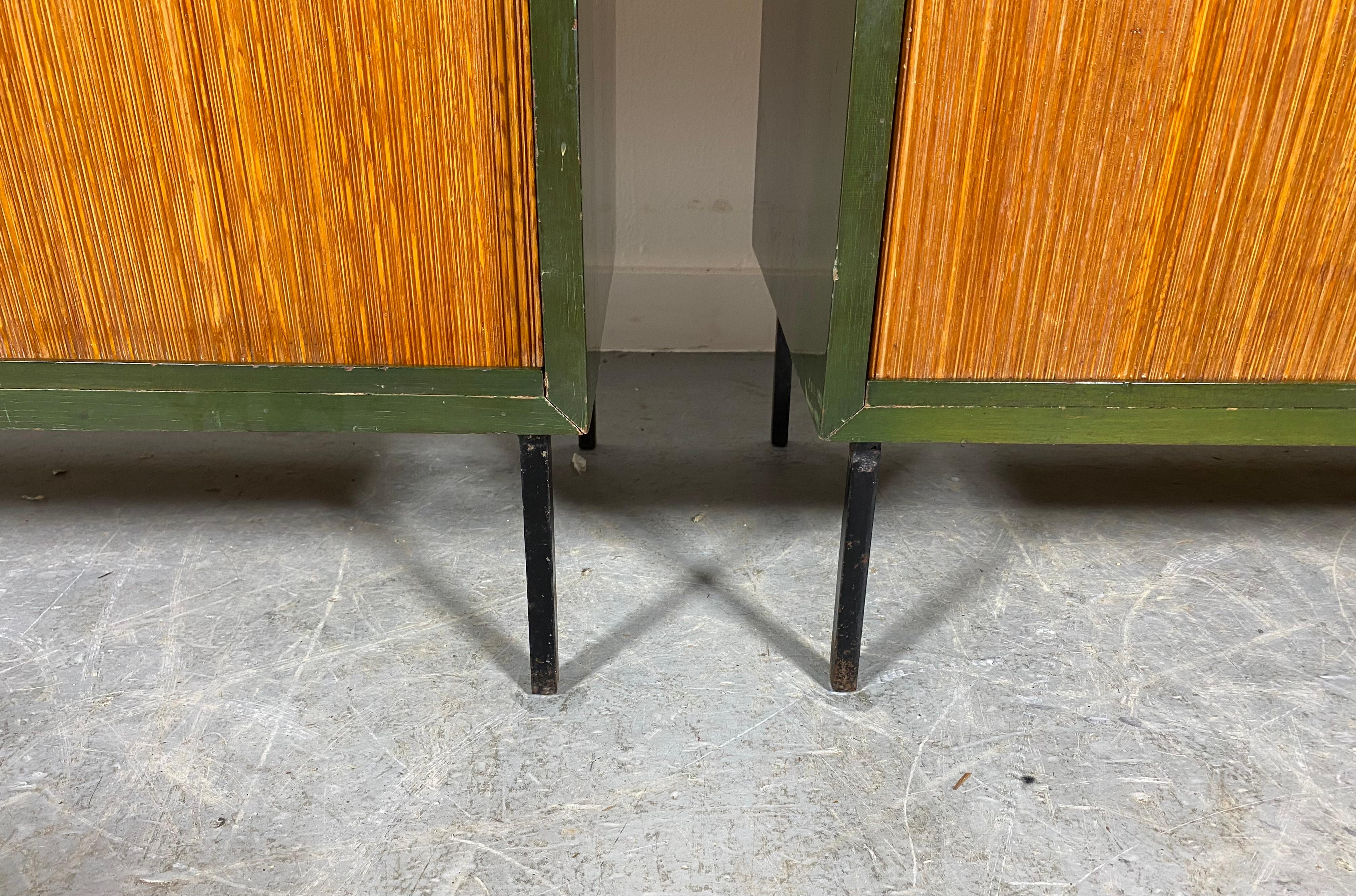 Interplan Unit 'K' Lacquered Sideboard by Robin Day for Hille, 1950s For Sale 6