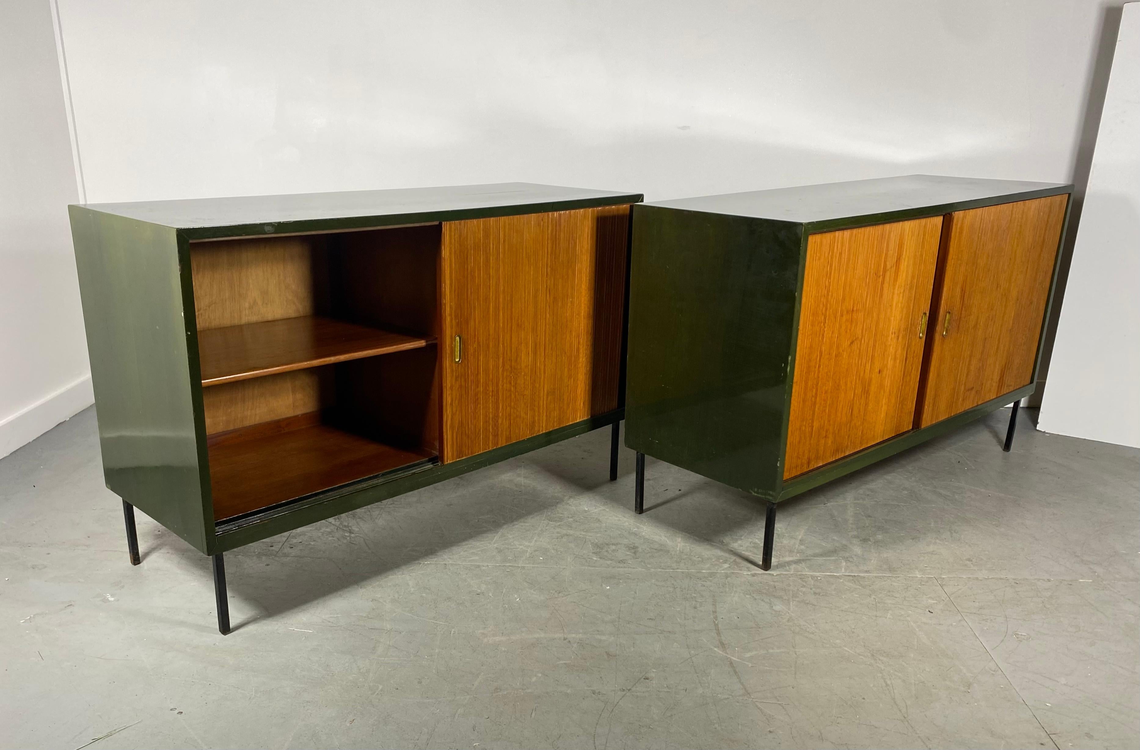 Interplan Unit 'K' Lacquered Sideboard by Robin Day for Hille, 1950s For Sale 8