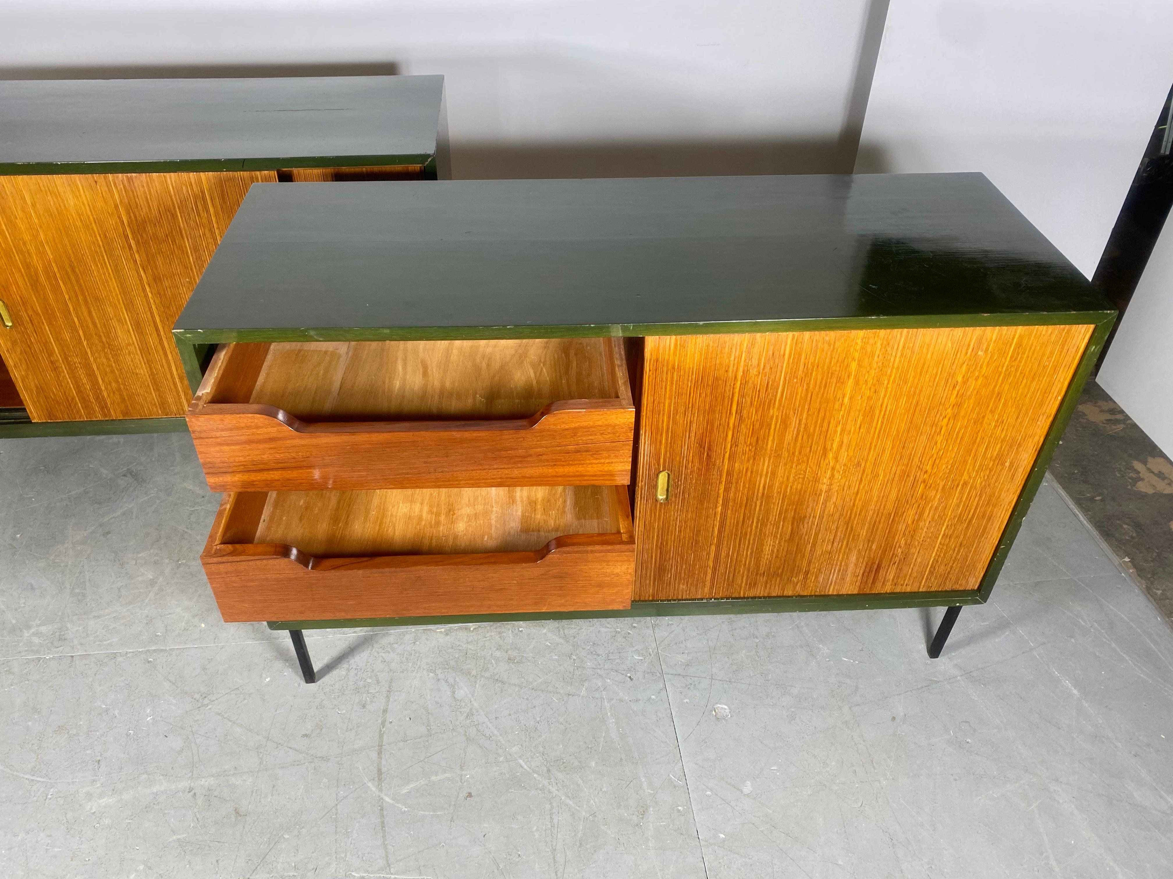 Mid-20th Century Interplan Unit 'K' Lacquered Sideboard by Robin Day for Hille, 1950s For Sale