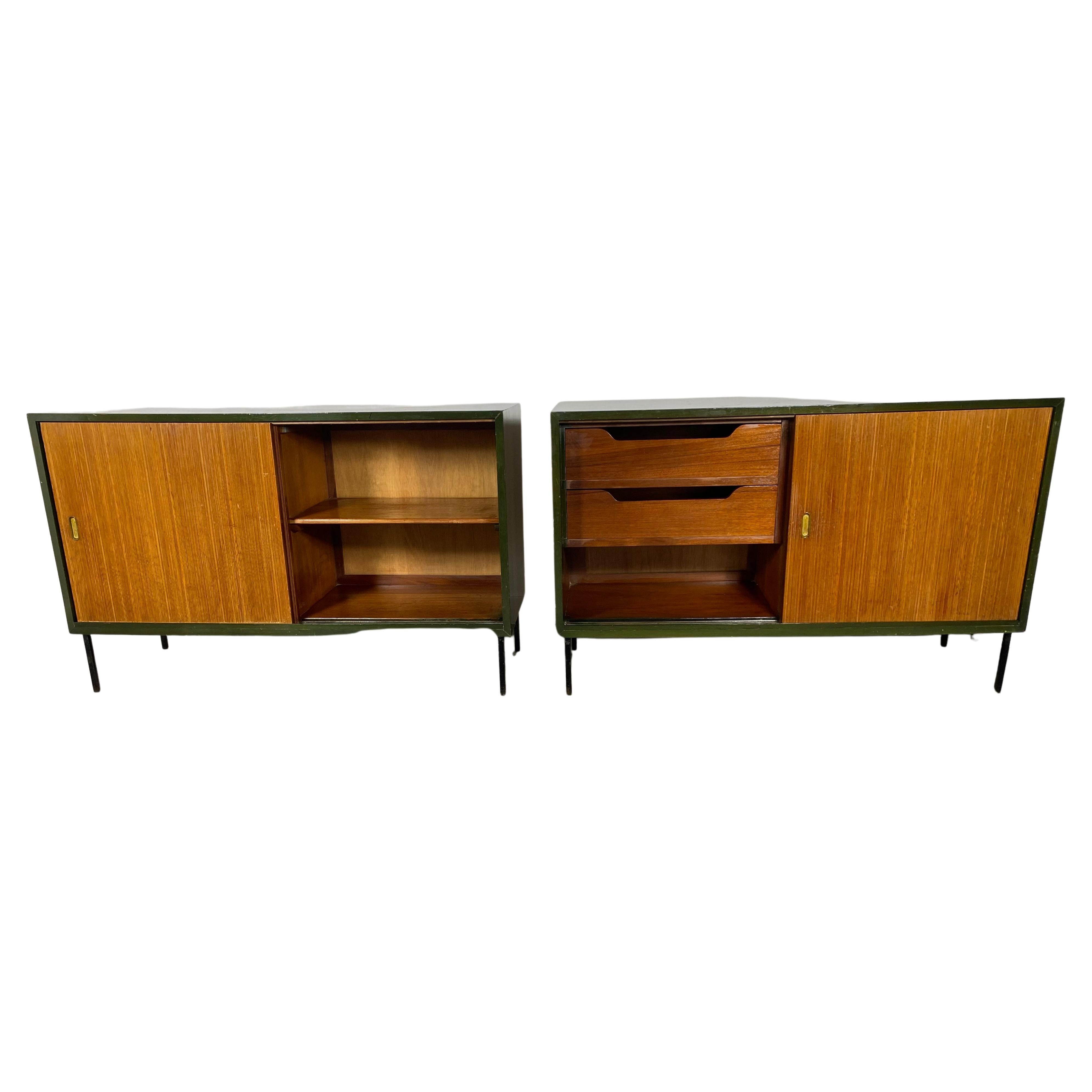 Interplan Unit 'K' Lacquered Sideboard by Robin Day for Hille, 1950s For Sale