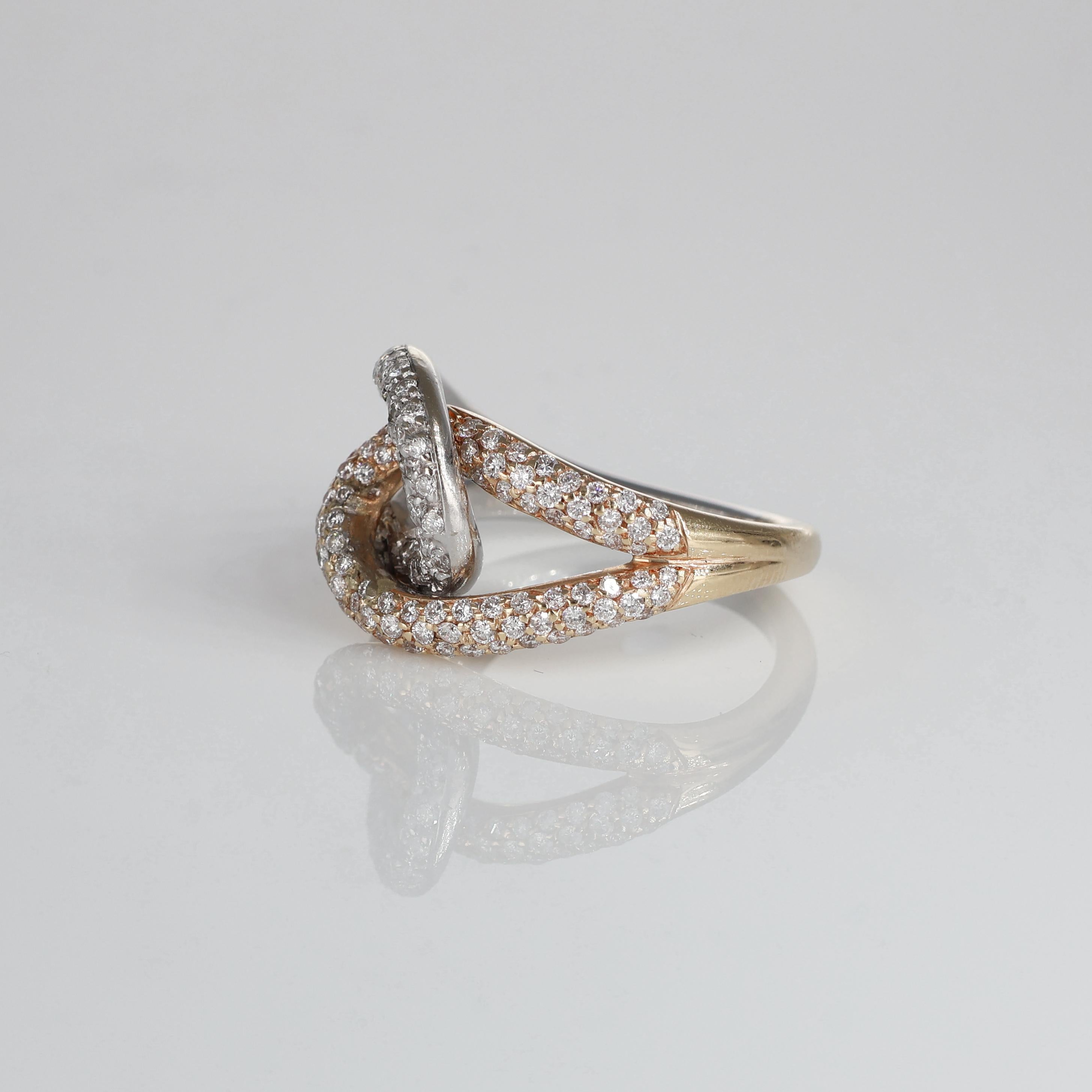 Intertwined Loops White and Rose Gold Ring with Diamond Pavé For Sale 2