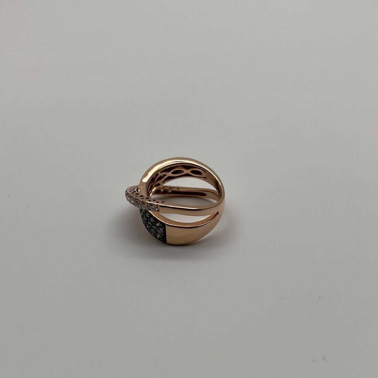 Mixed Cut Intertwined Pave-Set White Champagne Diamonds 14K Rose Gold Statement Ring For Sale