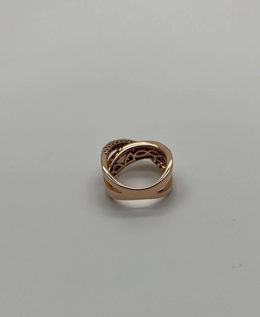 Intertwined Pave-Set White Champagne Diamonds 14K Rose Gold Statement Ring In New Condition For Sale In Oakton, VA