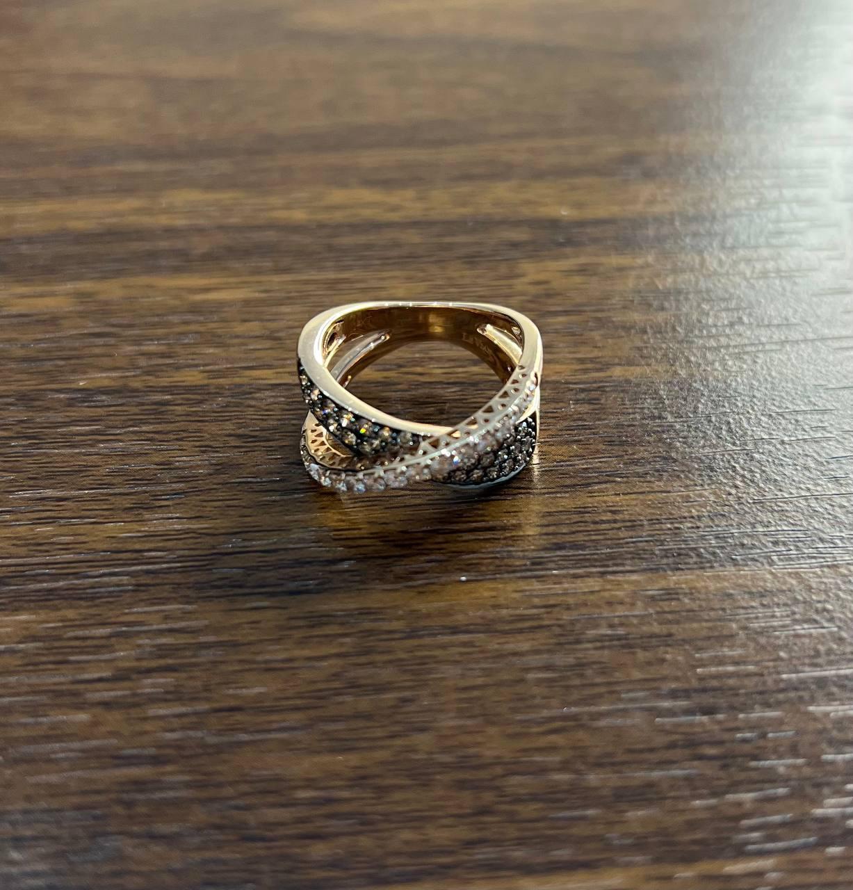 Women's Intertwined Pave-Set White Champagne Diamonds 14K Rose Gold Statement Ring For Sale