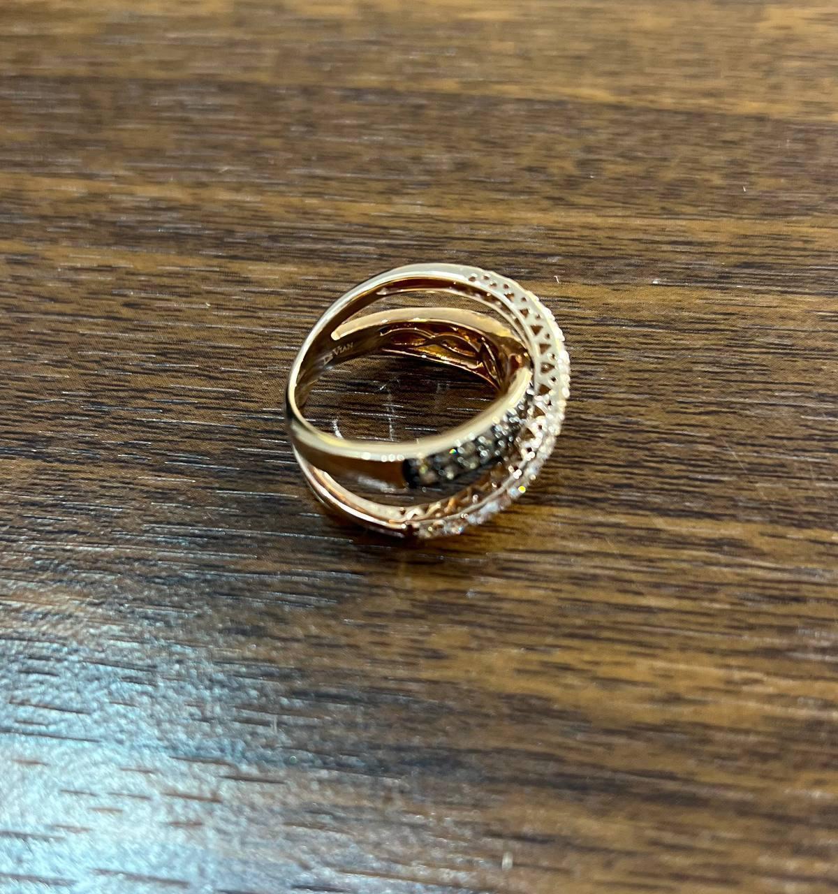 Intertwined Pave-Set White Champagne Diamonds 14K Rose Gold Statement Ring For Sale 3
