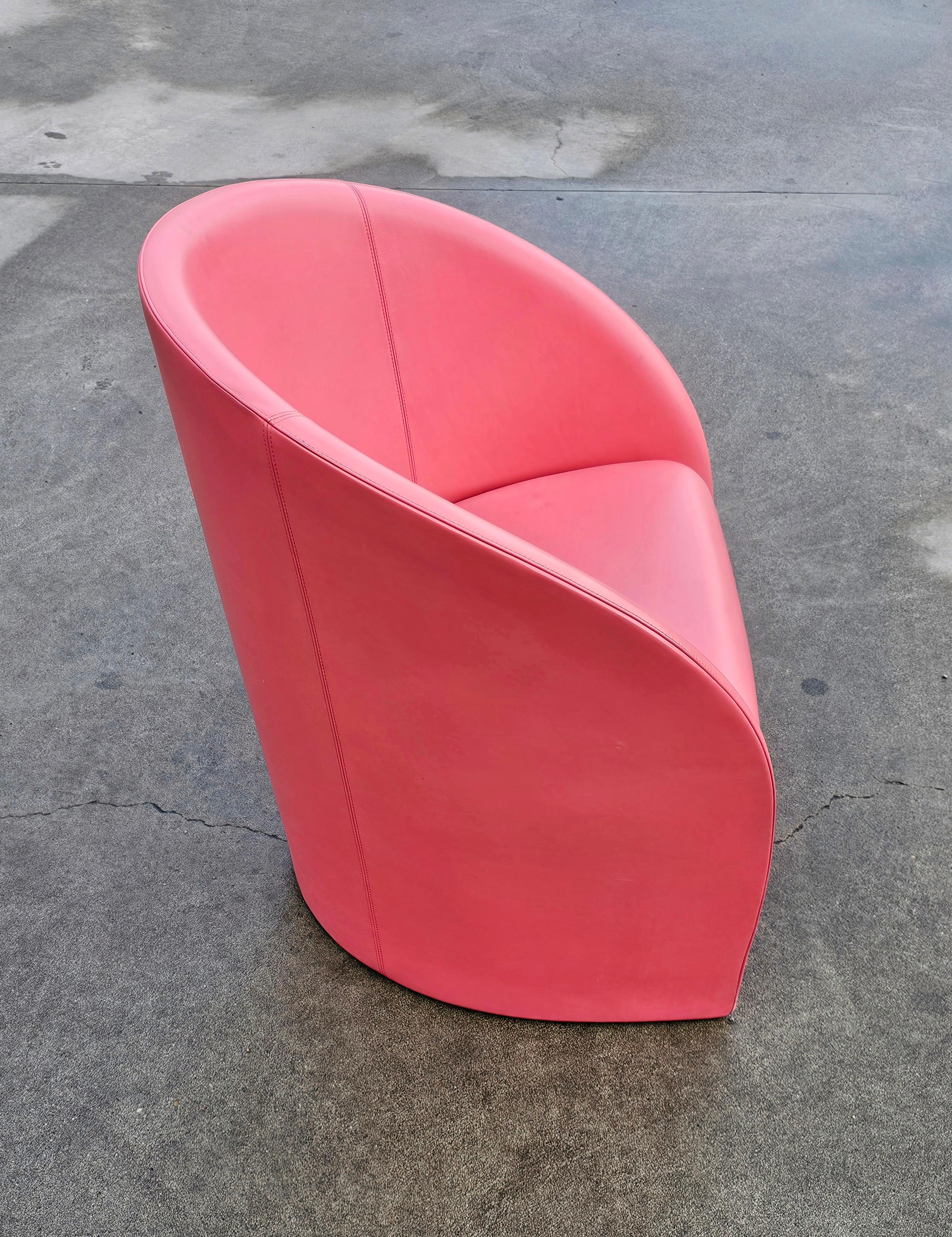 1 des 8 fauteuils club Intervista de Poltrona Frau en cuir rose, Italie 1989 en vente 1
