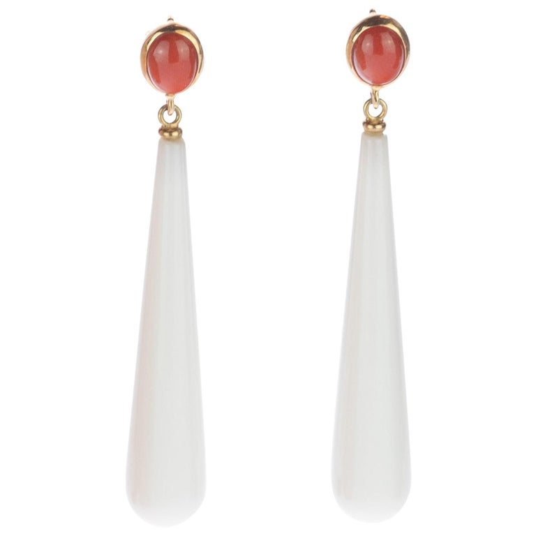 Intini Coral White Agate 18 Karat Gold Bold Tear Drop Dangle Cocktail Earrings For Sale