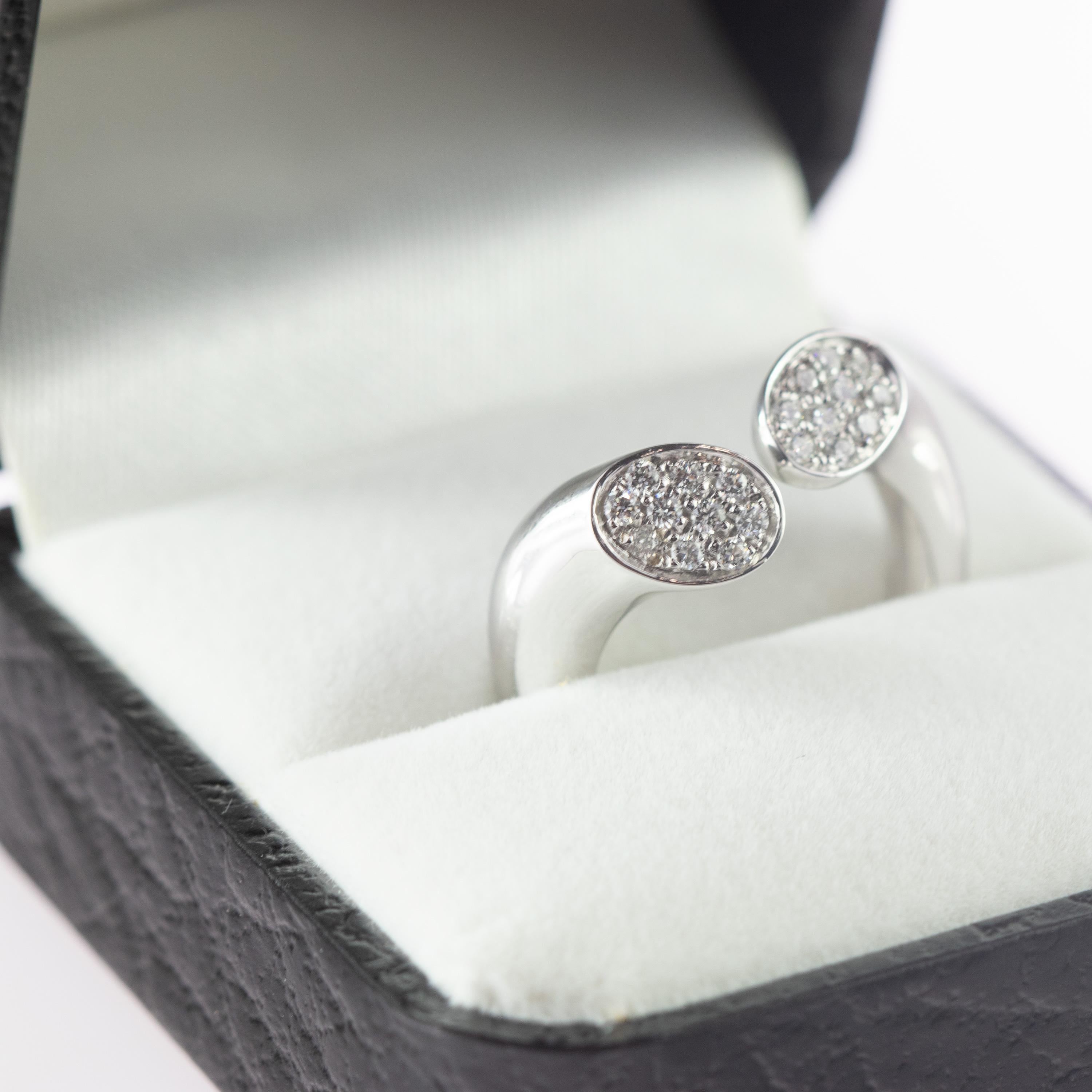 18 Karat Weißgold Bypass-Ring mit 0,29 Karat rundem Diamanten vontini Jewels im Angebot 5