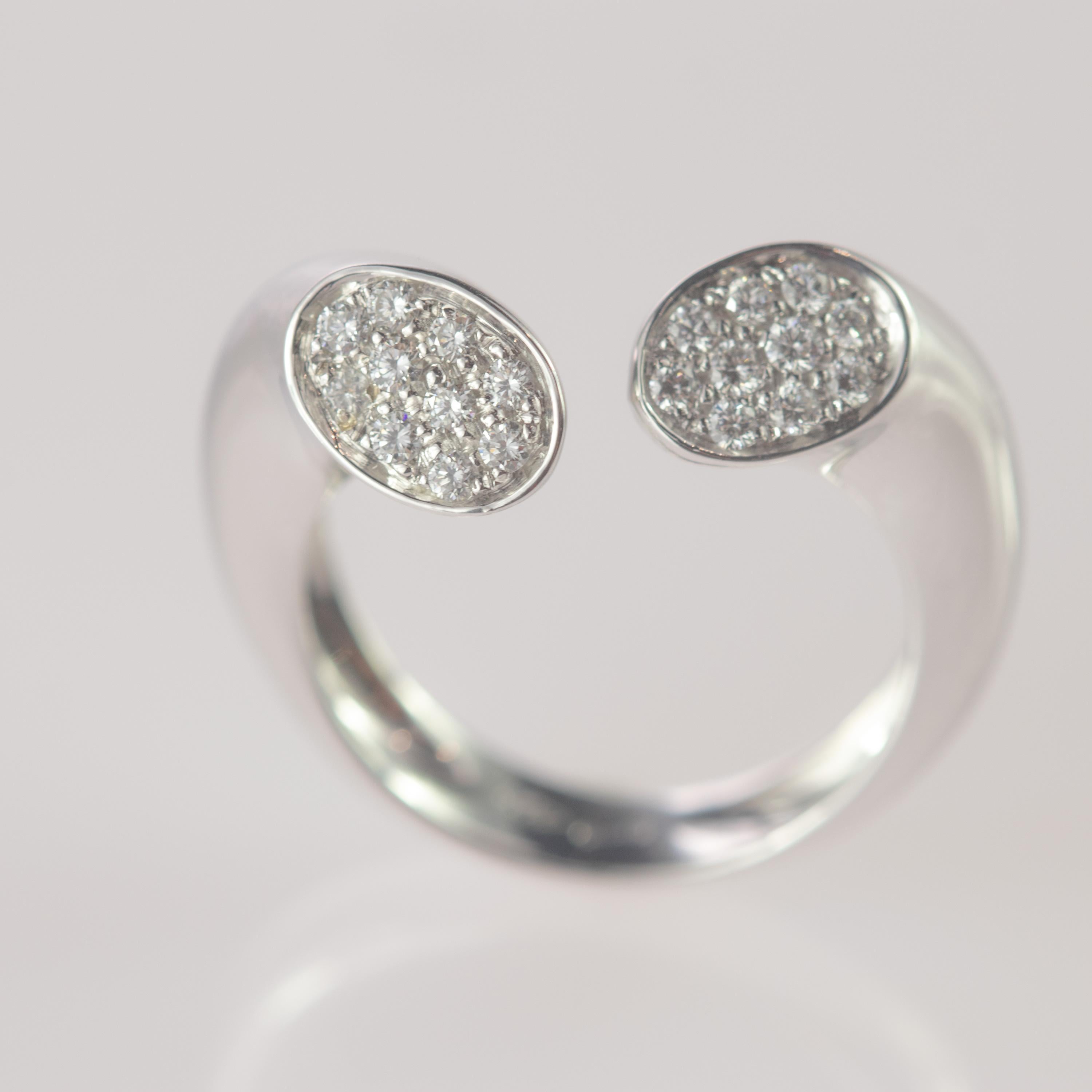 18 Karat Weißgold Bypass-Ring mit 0,29 Karat rundem Diamanten vontini Jewels (Art nouveau) im Angebot