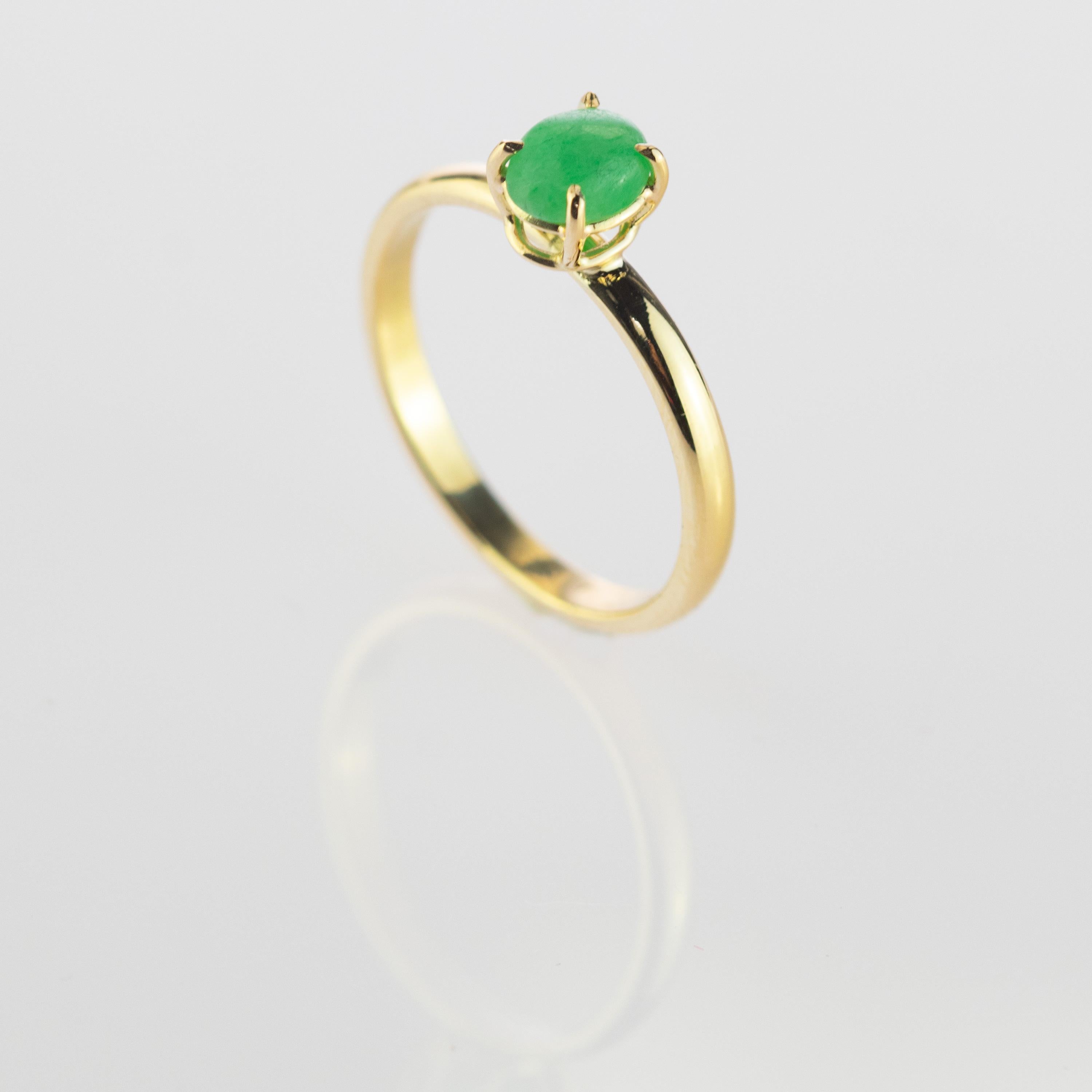 Intini Jewels 0.5 Carat Green Jade 18 Karat Yellow Gold Cocktail Chic Oval Ring For Sale 5