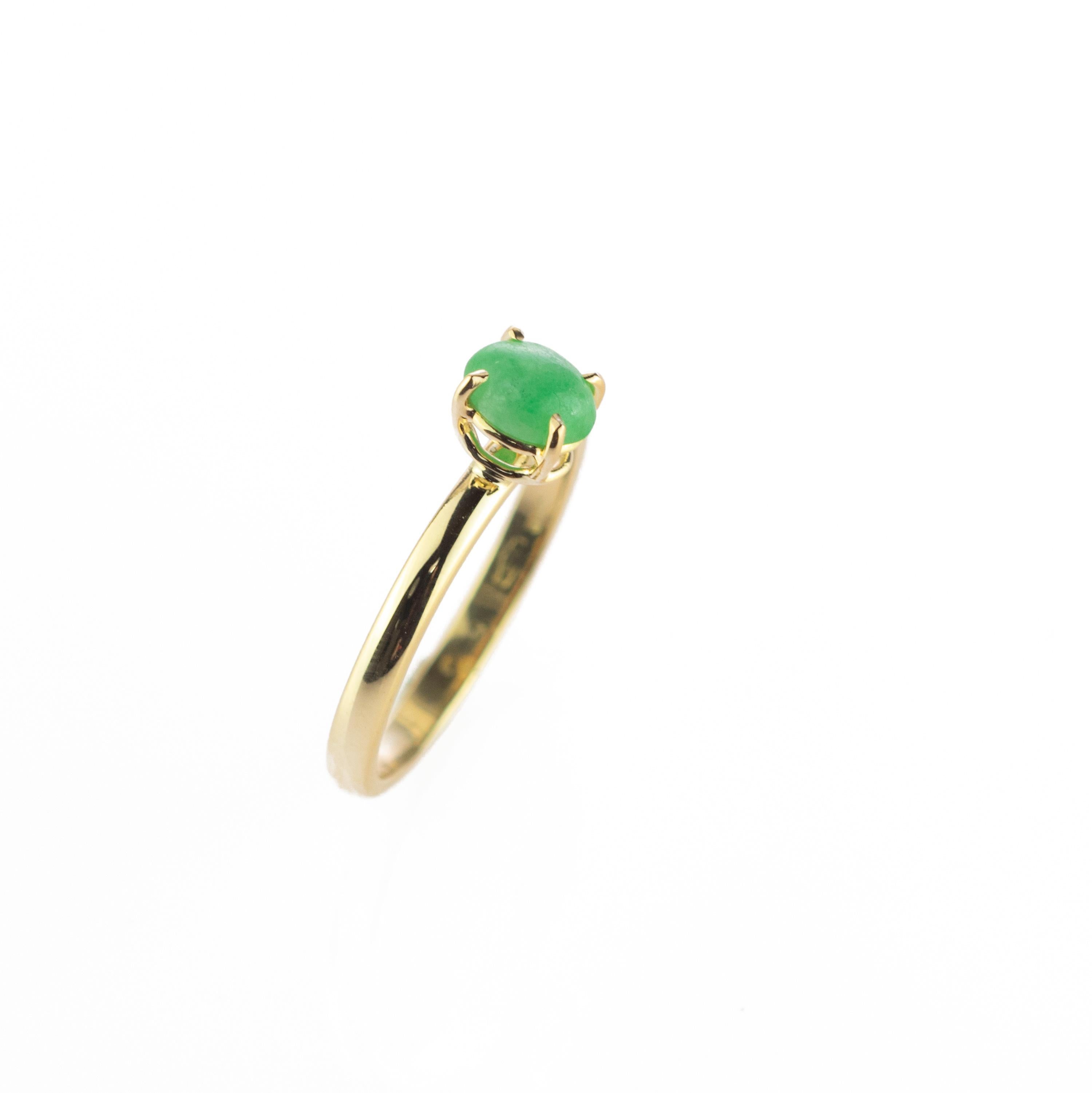 Intini Jewels 0.5 Carat Green Jade 18 Karat Yellow Gold Cocktail Chic Oval Ring For Sale 8