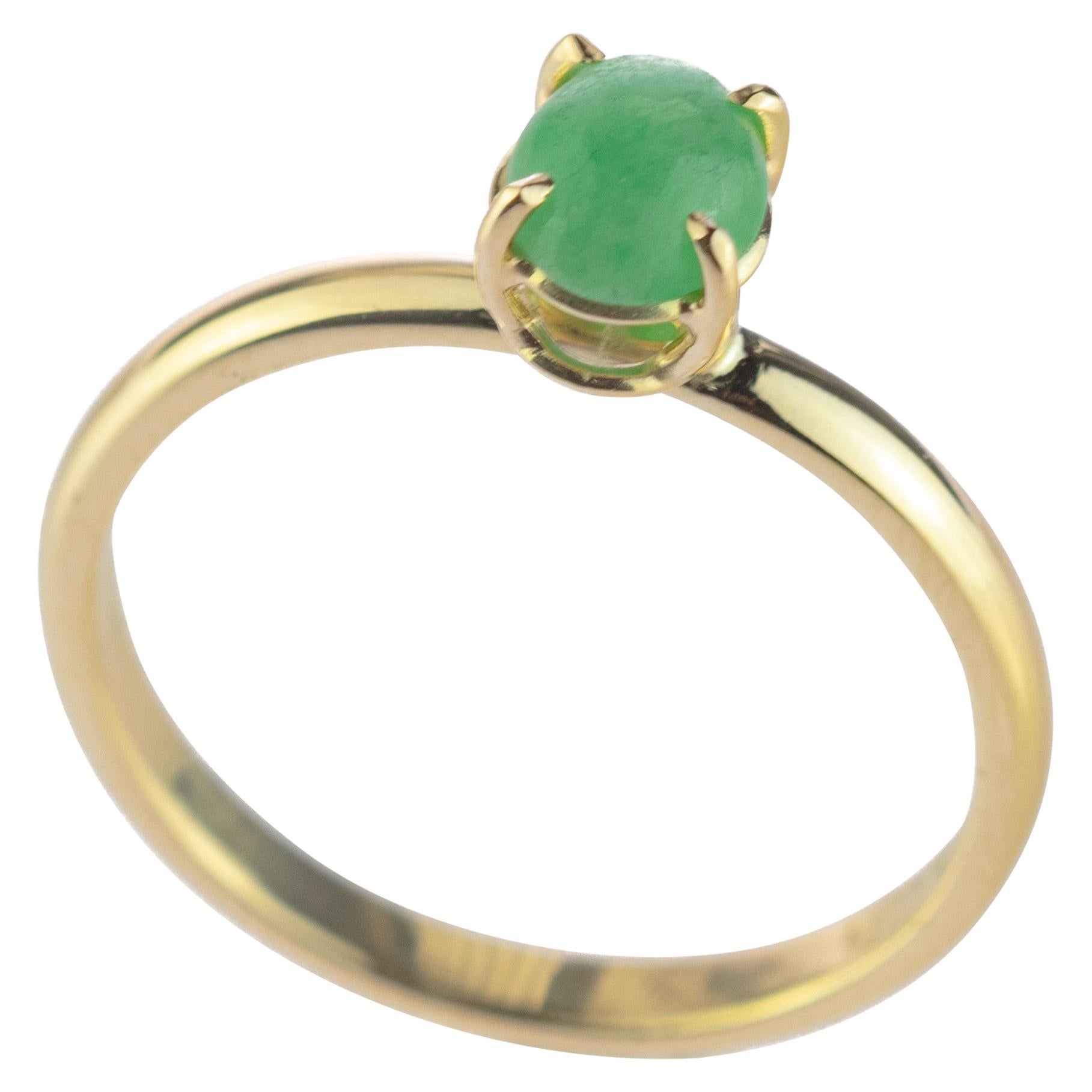 Intini Jewels 0.5 Carat Green Jade 18 Karat Yellow Gold Cocktail Chic Oval Ring For Sale