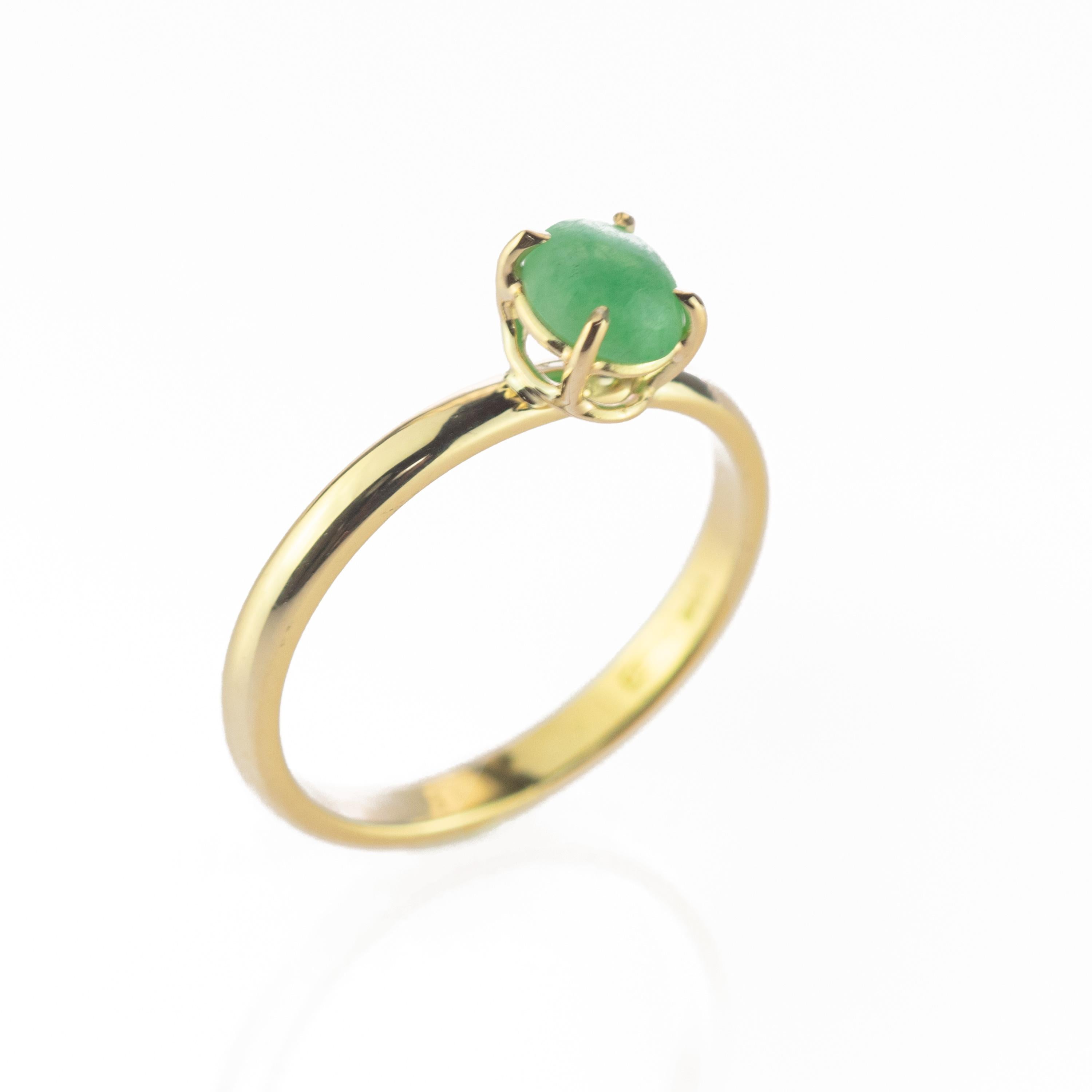 tini Jewels 0,5 Karat Grüne Jade 9 Karat Gelbgold Cocktail Chic Oval Ring im Angebot 6