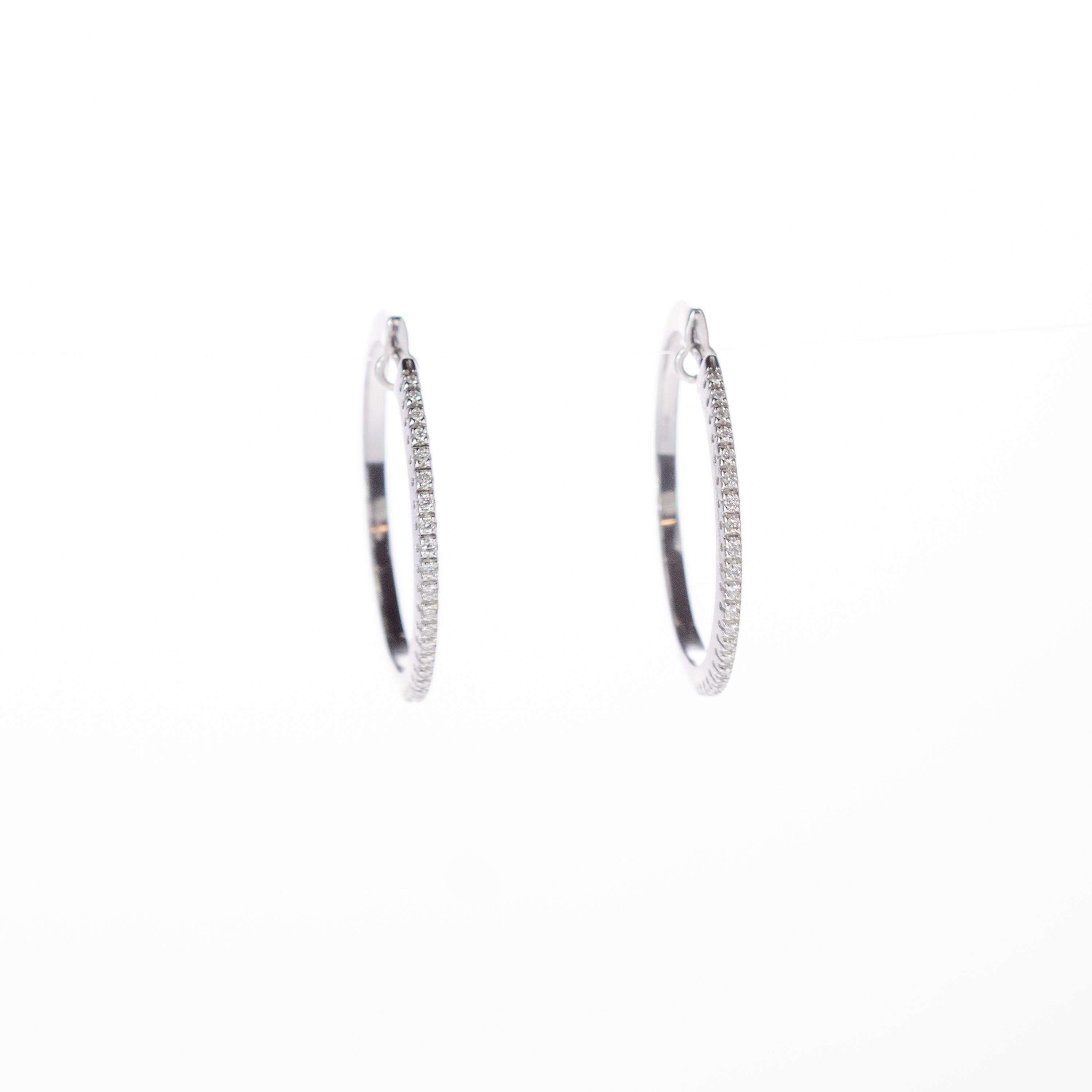 Intini Jewels - Orecchini a cerchio in oro bianco 18 carati con diamante da 0,63 carati In condizioni Nuovo in vendita a Milano, IT