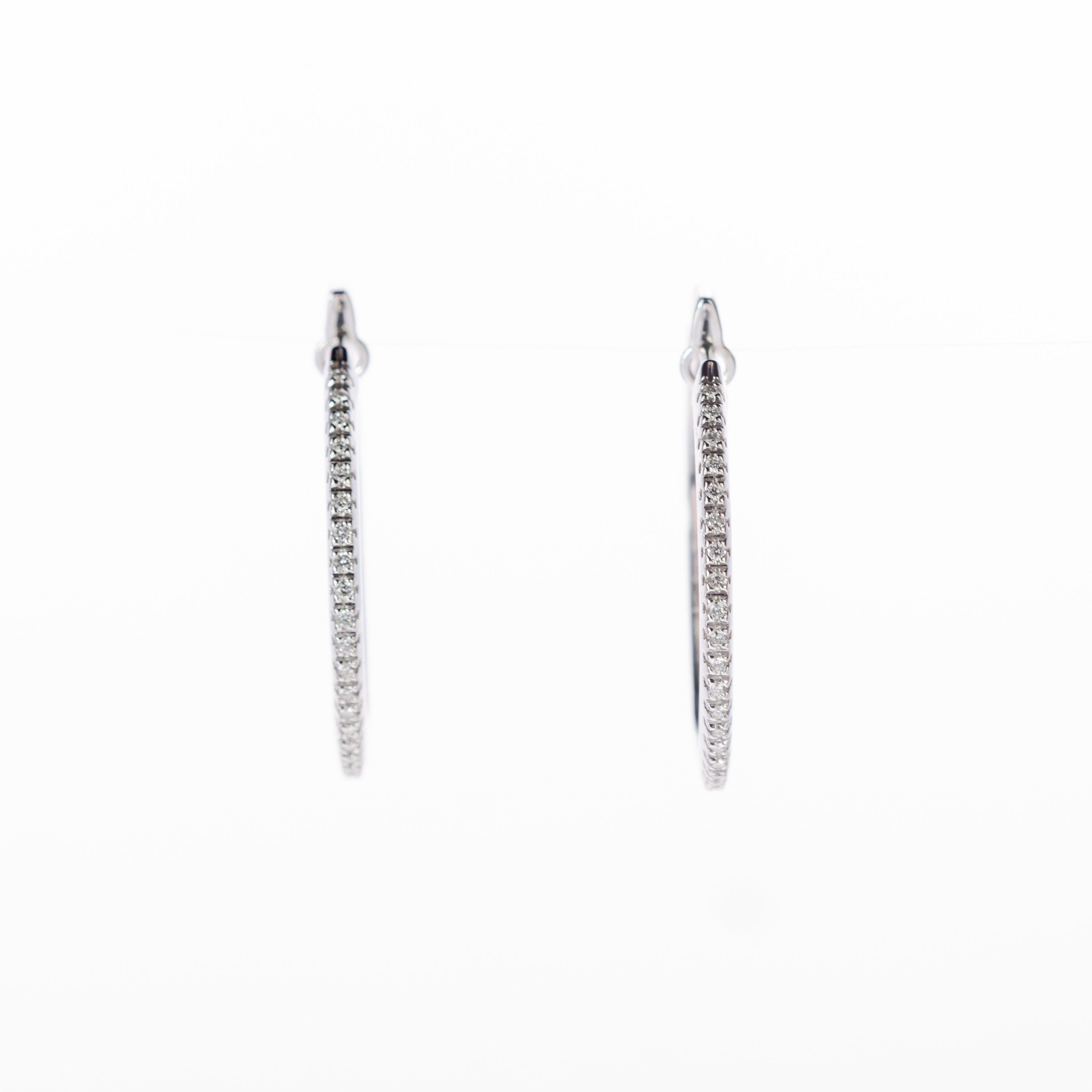 Donna Intini Jewels - Orecchini a cerchio in oro bianco 18 carati con diamante da 0,63 carati in vendita