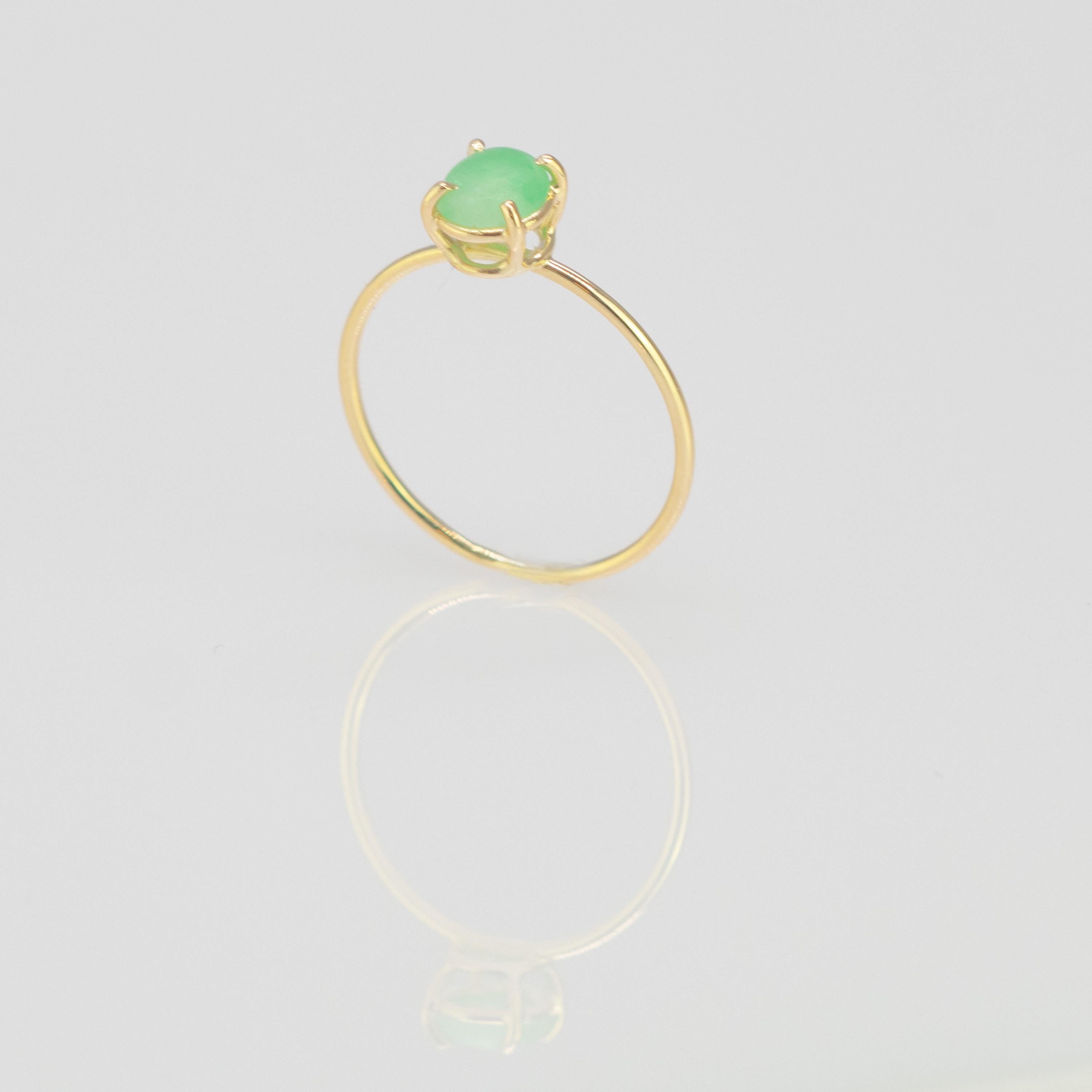 Oval Cut Intini Jewels 0.7 Carat Jade 18 Karat Yellow Gold Solitaire Cocktail Oval Ring For Sale
