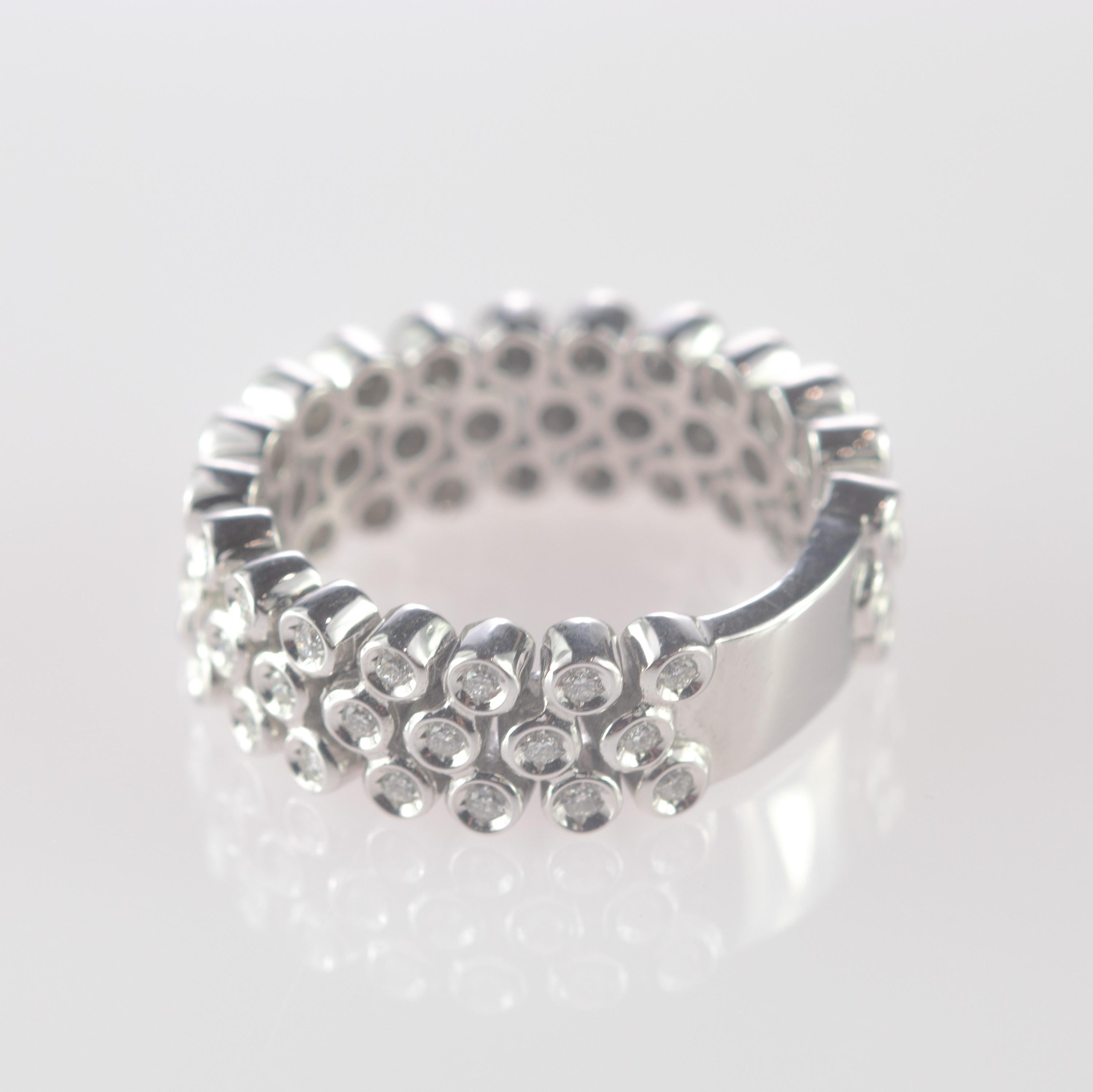 Intini Jewels 0.85 Carat Natural Diamond 18 Karat White Gold Flexible Band Ring In New Condition For Sale In Milano, IT