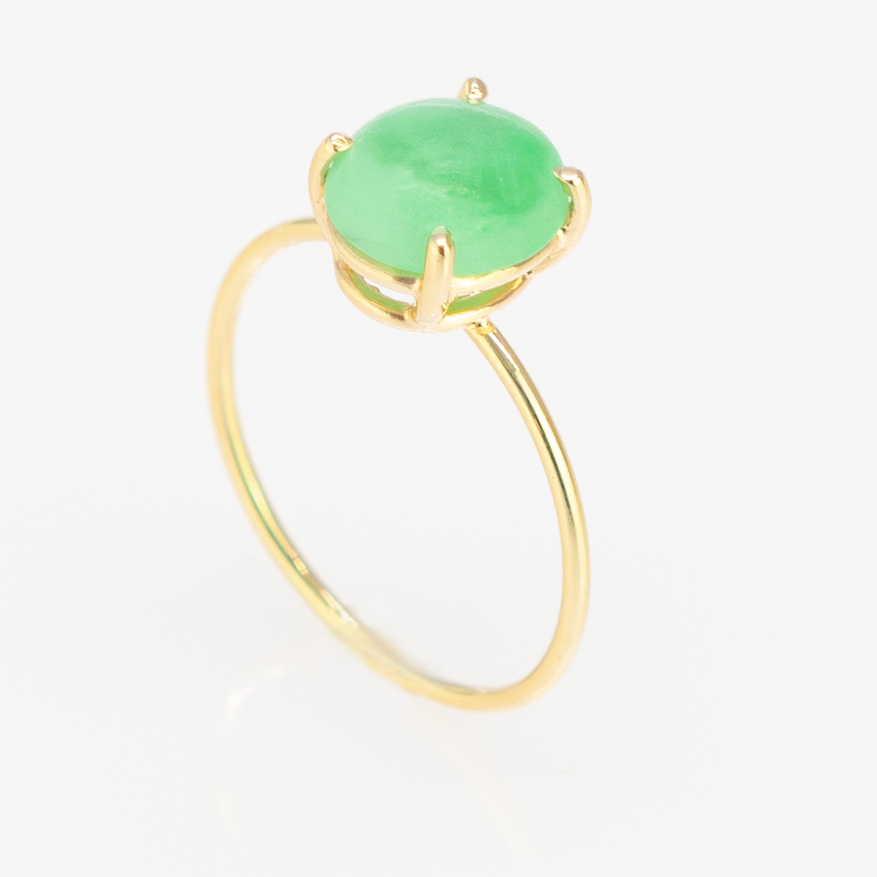 Art Nouveau Intini Jewels 1.2 Carat Jade 18 Karat Yellow Gold Solitaire Cocktail Oval Ring For Sale