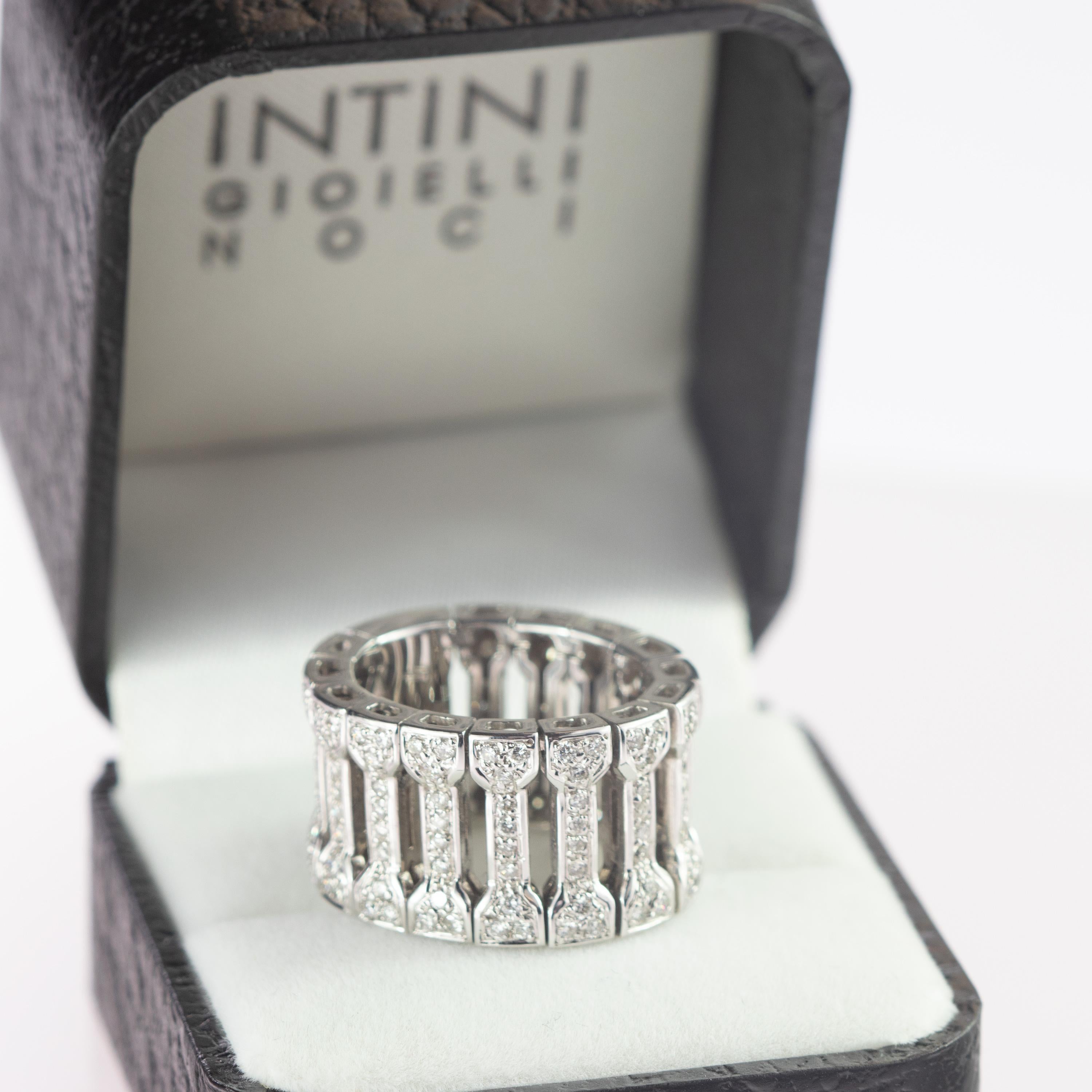 Rare and magnificent flexible band ring 1.30 carat diamond carats helded in a 18 karat white gold structure. The ring has an exquisite and modern design that holds 140 stunning diamonds in a brilliant shape.
 
At intini all our jewels have a