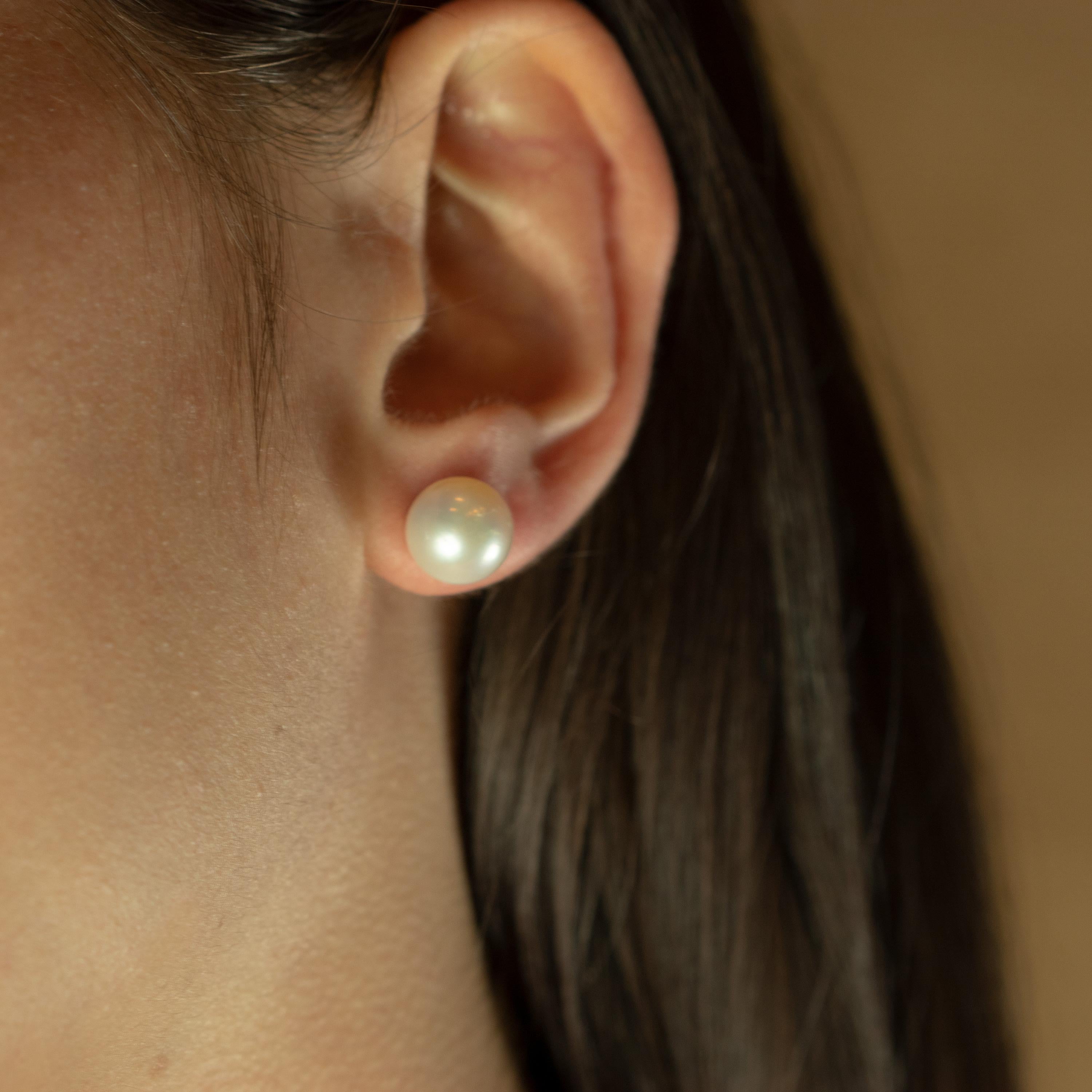 Intini Jewels - Orecchini fatti a mano con perle d'acqua dolce rotonde in oro giallo 14 carati in vendita 1