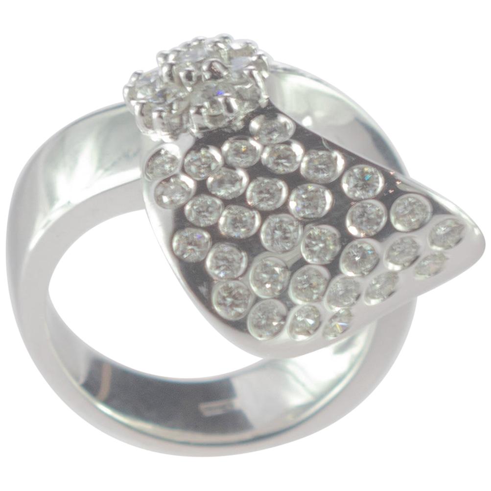Intini Jewels 1.5 Diamond Brilliant 18 Karat White Gold Cluster Curves Ring For Sale