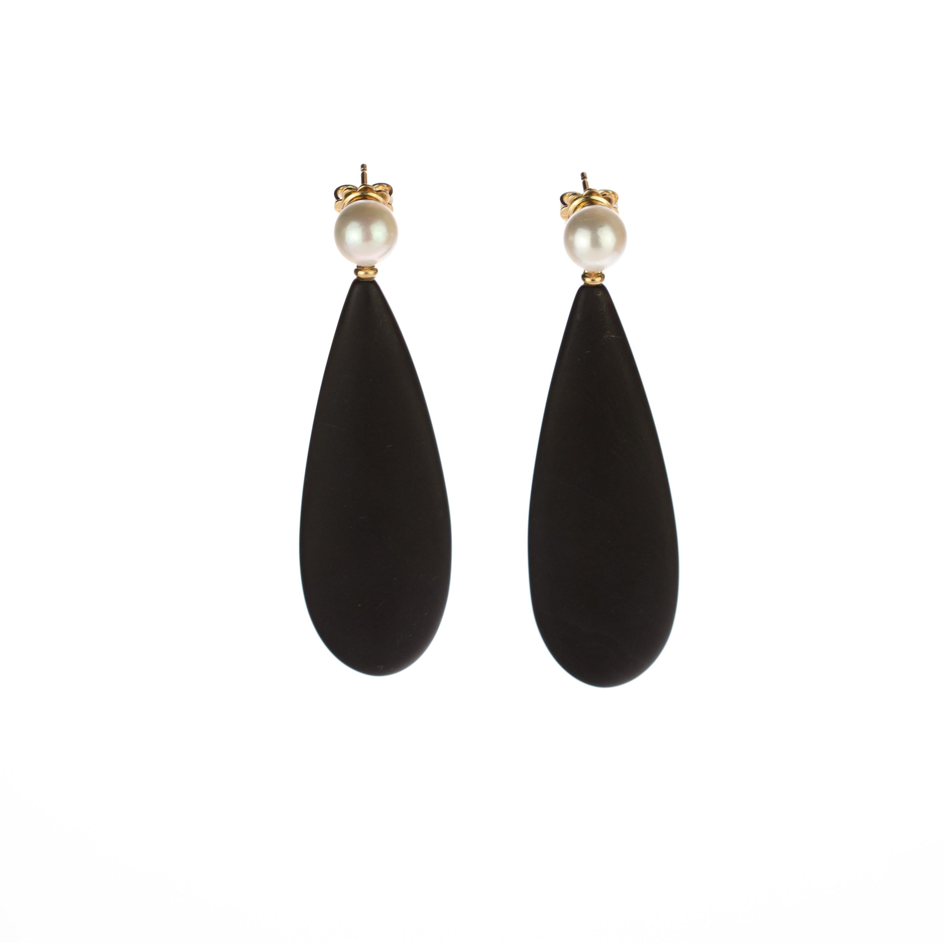 Pear Cut Intini Jewels 18 Karat Gold Flat Pear Black Agate Crafted Drop Vintage Earrings For Sale