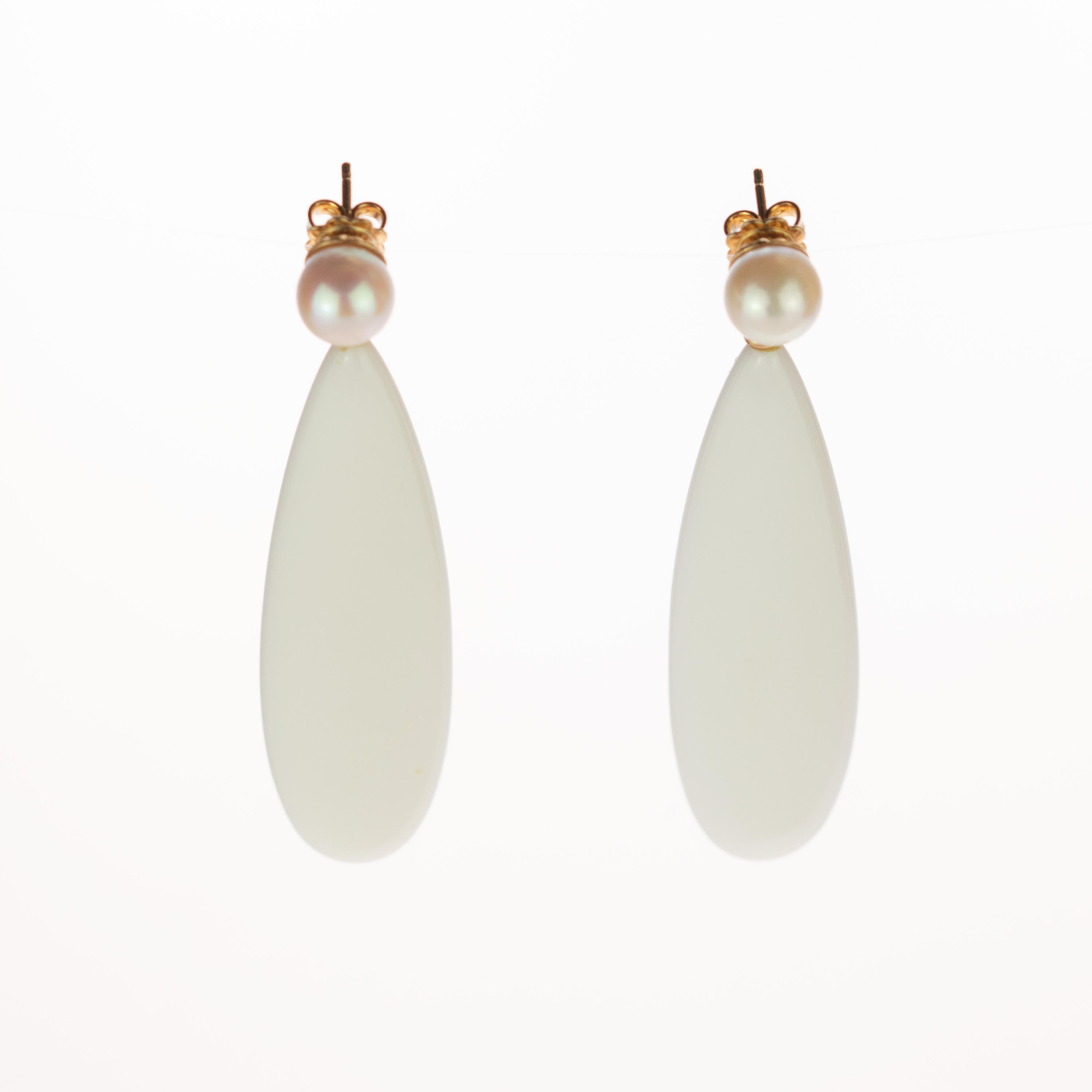 Pear Cut Intini Jewels 18 Karat Gold Flat Pear White Agate Crafted Drop Vintage Earrings For Sale