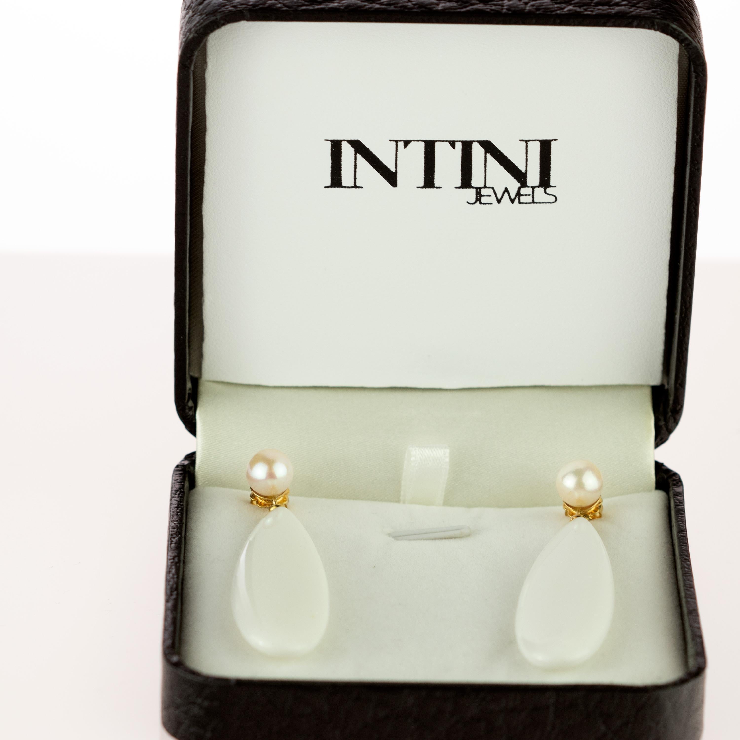 Women's Intini Jewels 18 Karat Gold Flat Pear White Agate Crafted Drop Vintage Earrings For Sale