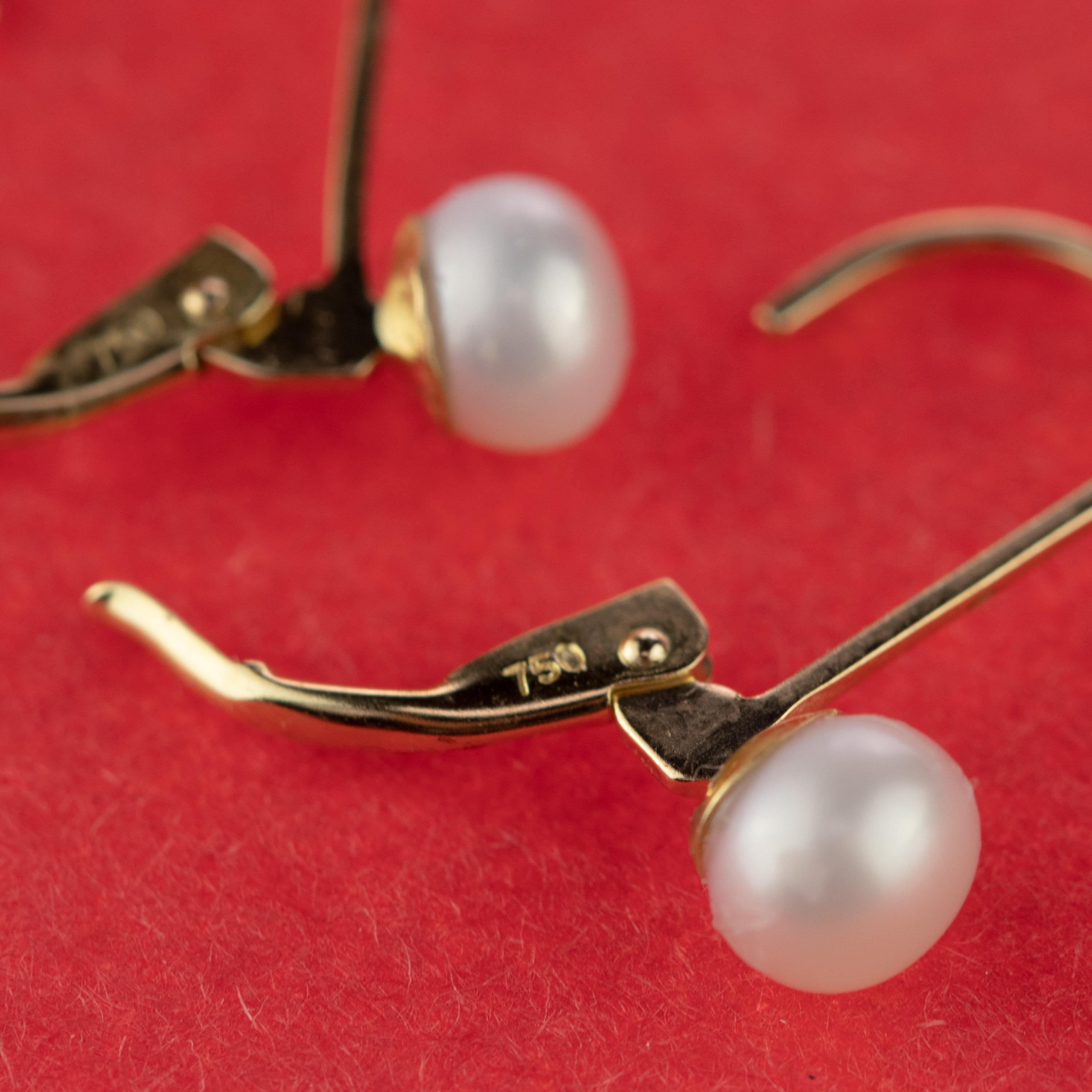 Intini Jewels Boucles d'oreilles à fermeture à levier en or 18 carats et perles d'eau douce en vente 3