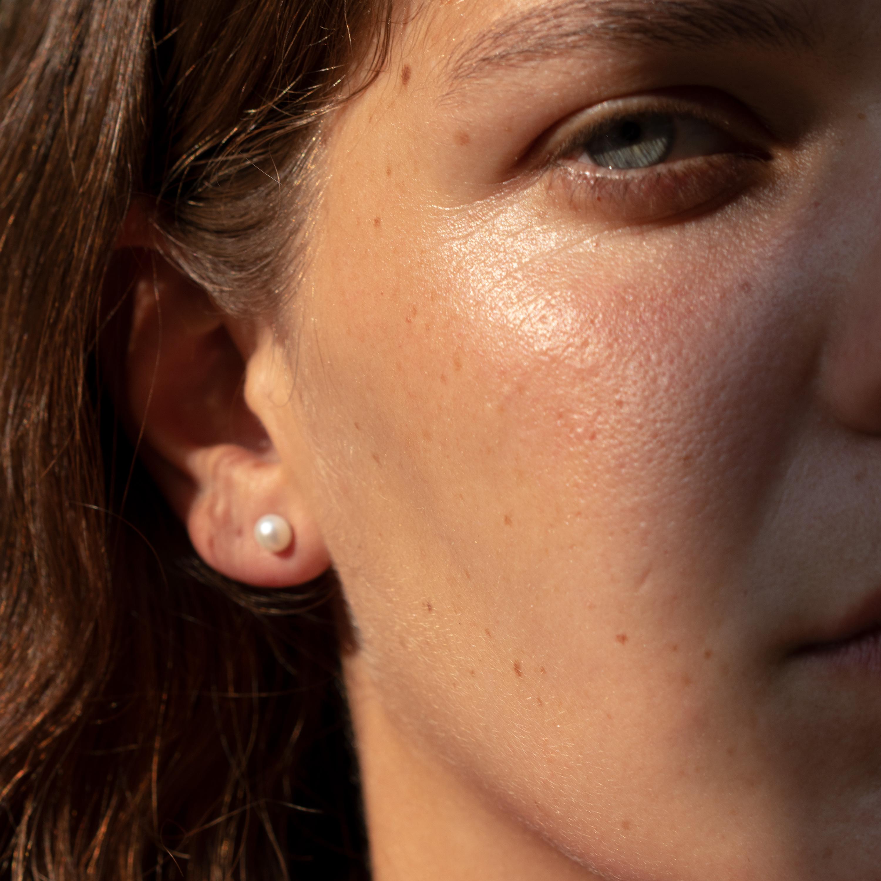 Intini Jewels Boucles d'oreilles artisanales en or rose 18 carats avec perles d'eau douce naturelles rondes en vente 9