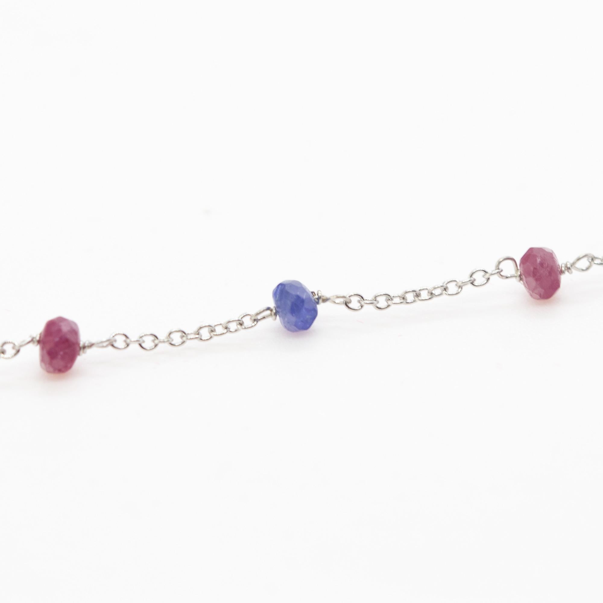 Intini Jewels Bracelet chaîne en or blanc 18 carats avec rubis et saphirs, fabrication artisanale en vente 2