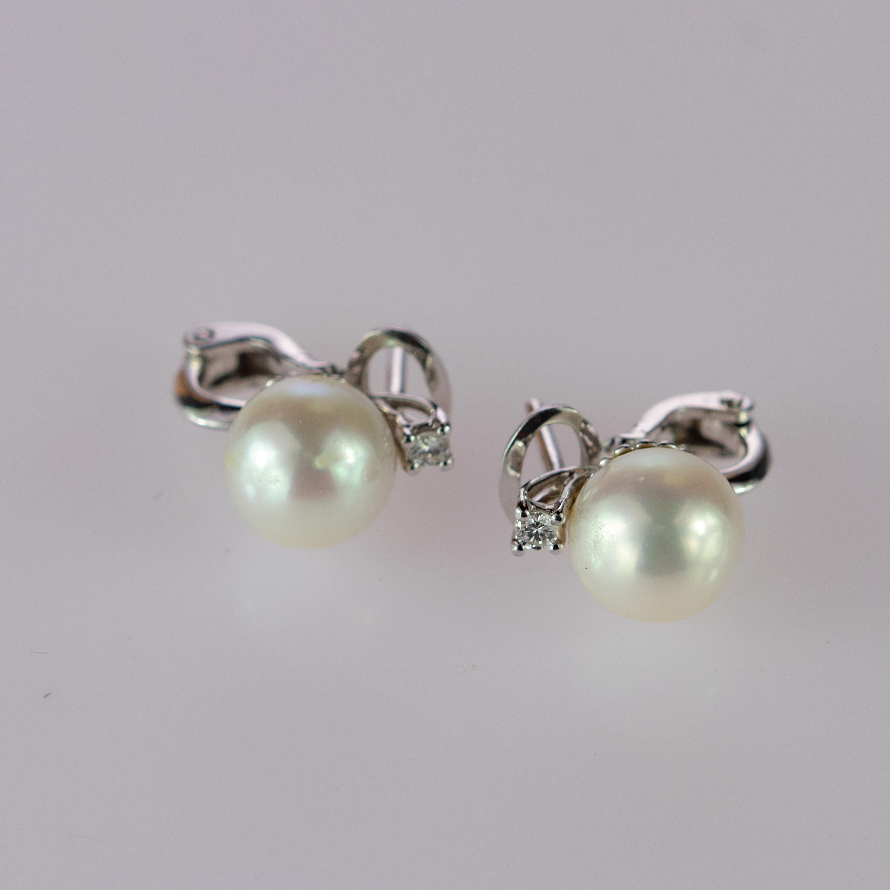 Women's or Men's Intini Jewels 18 Karat White Gold Diamond South Sea Pearl Vintage Chic Earrings For Sale