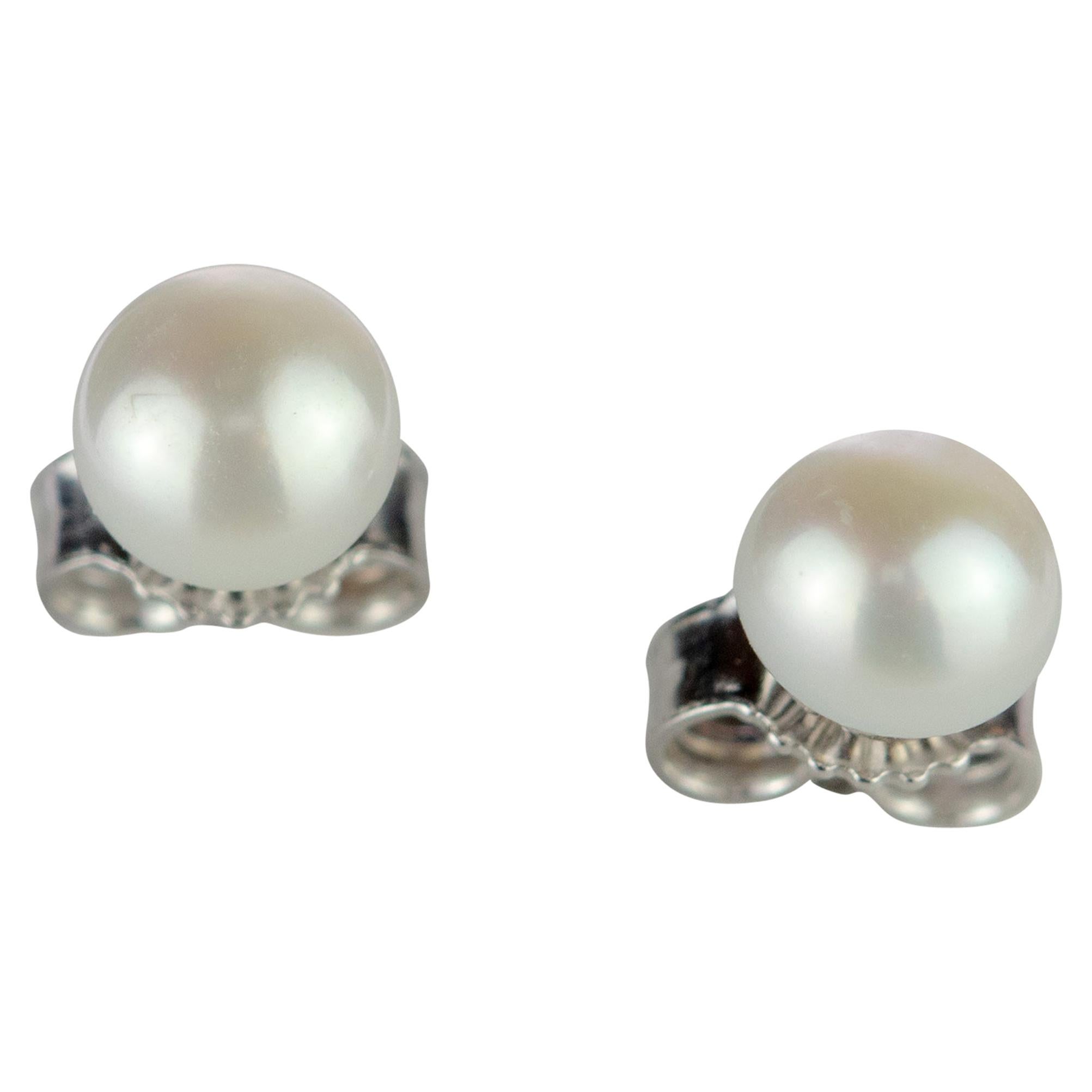 Intini Jewels 18 Karat White Gold Natural Freshwater Pearl Shiny Stud Earrings For Sale