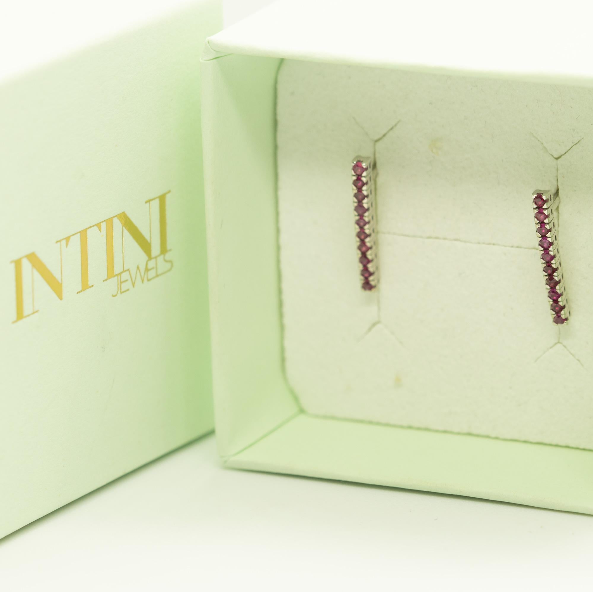 Intini Jewels, orecchini da tennis con rubini naturali in oro bianco 18 carati, Cocktail di rubini in vendita 1