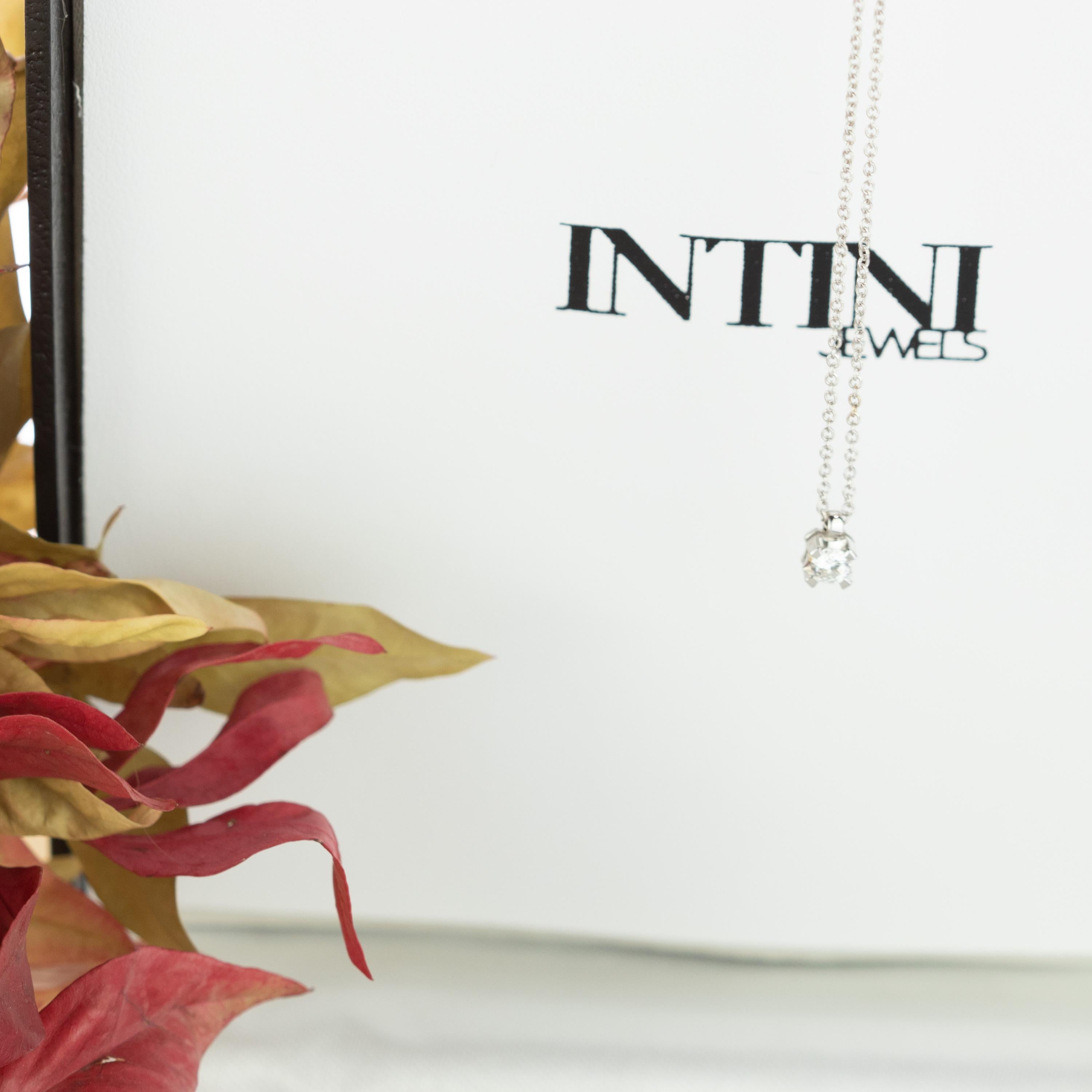 Modernist Intini Jewels 18 Karat White Gold Square Diamond Round Pendant Chain Necklace For Sale