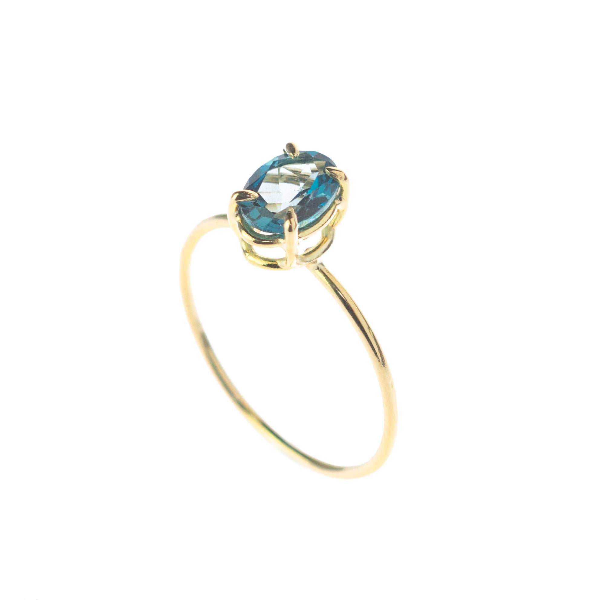 Oval Cut Intini Jewels 18 Karat Yellow Gold Fluorite Oval Cocktail Chic Handmade Ring For Sale