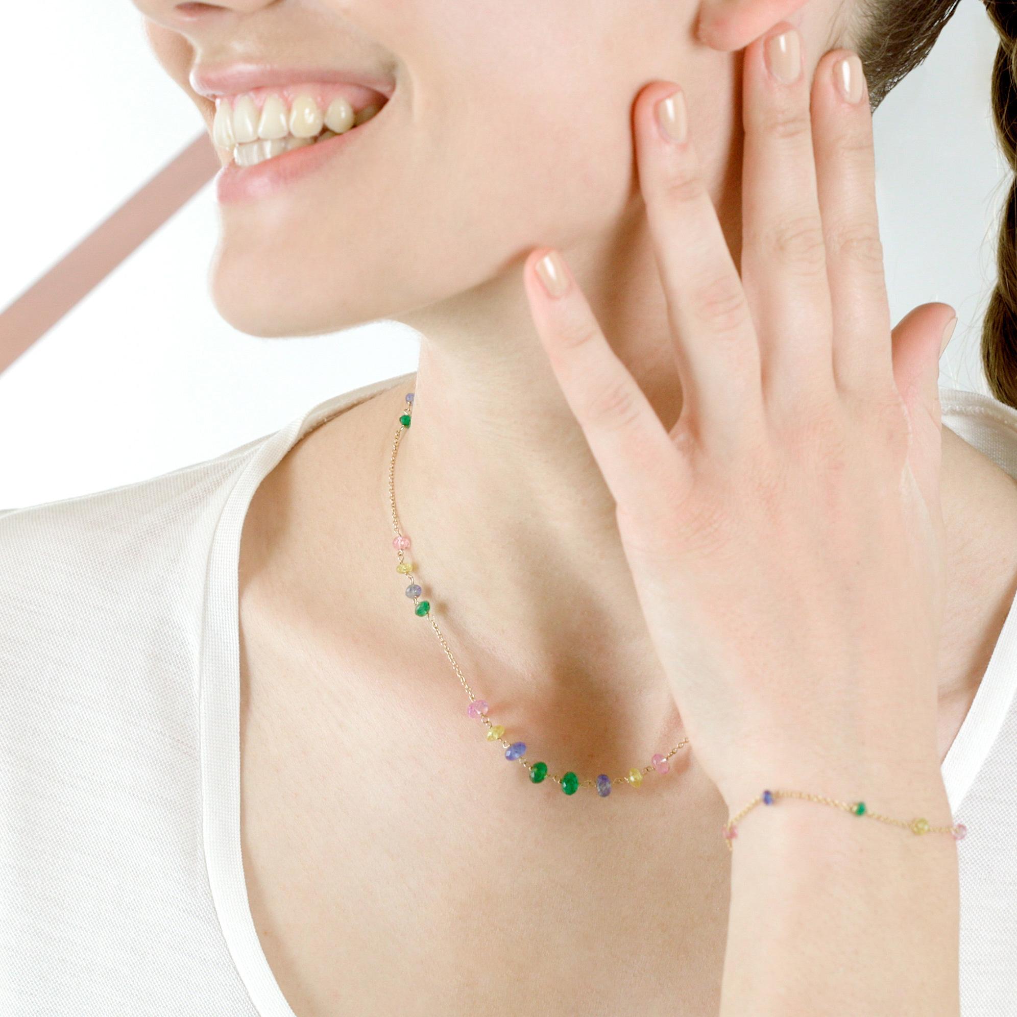 Art Nouveau Intini Jewels - Collana a catena in oro giallo 18 carati con zaffiri multicolore fatta a mano in vendita