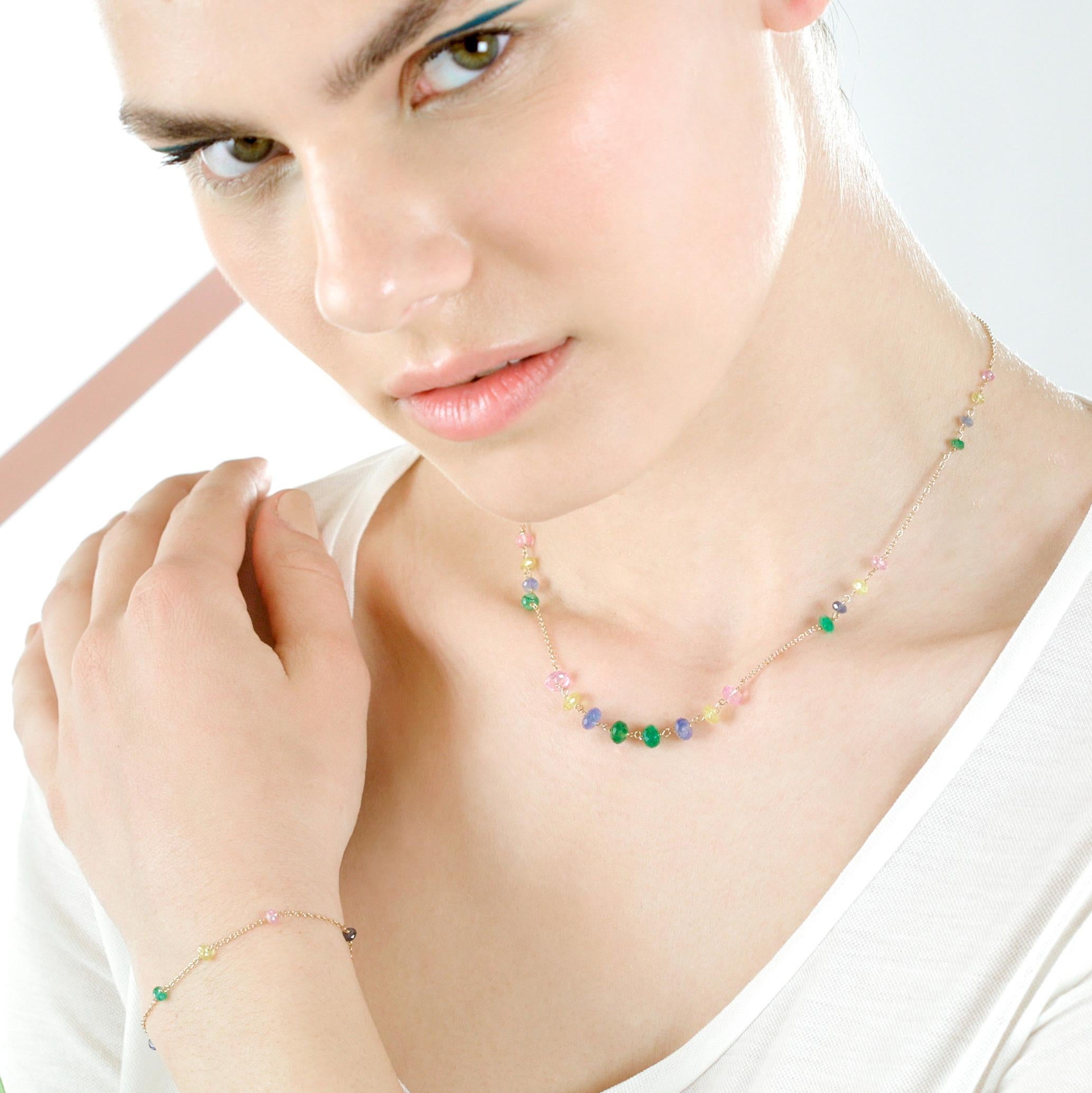 Donna Intini Jewels - Collana a catena in oro giallo 18 carati con zaffiri multicolore fatta a mano in vendita